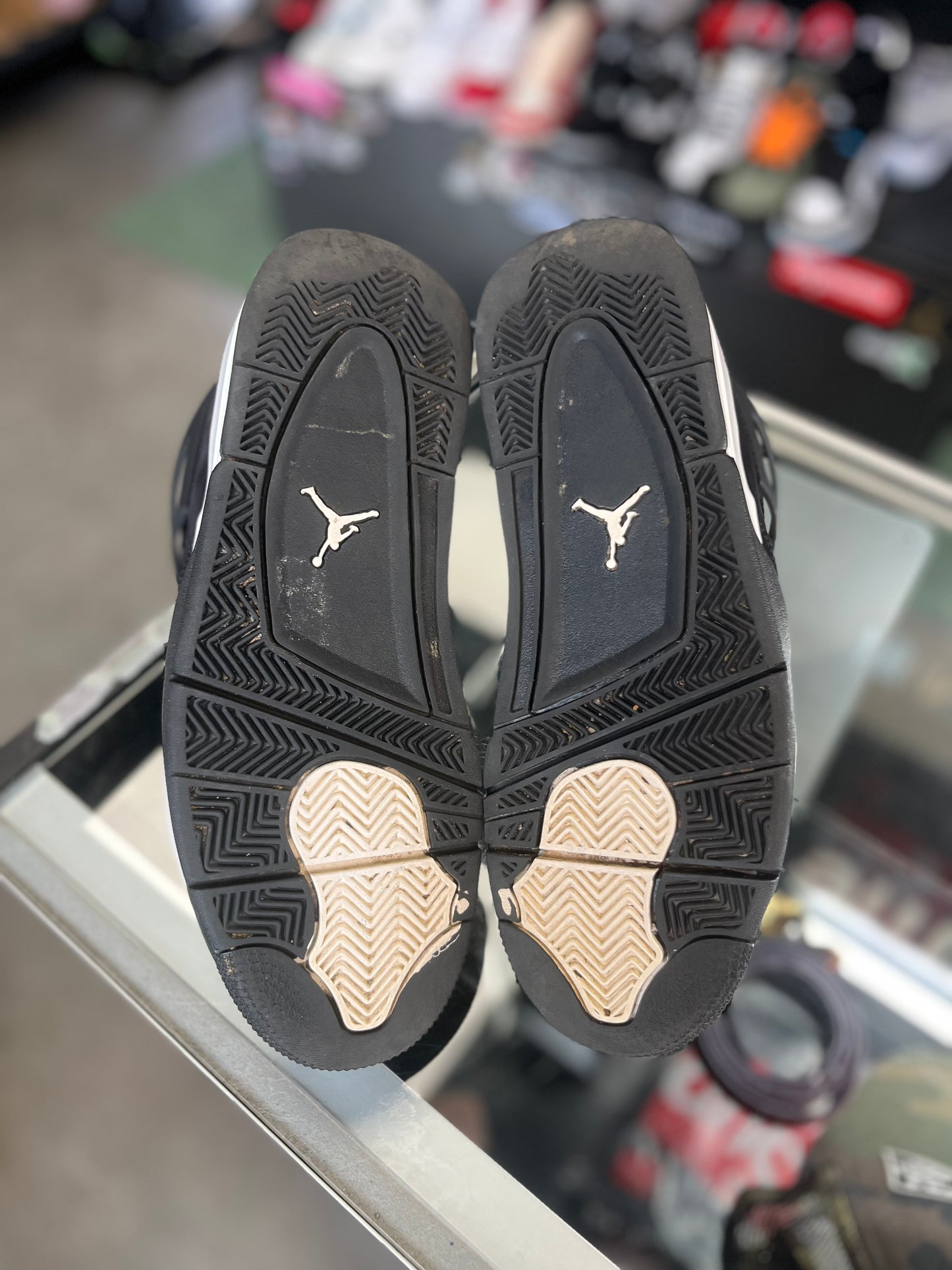 Jordan 4 “White Thunder” Size 10
