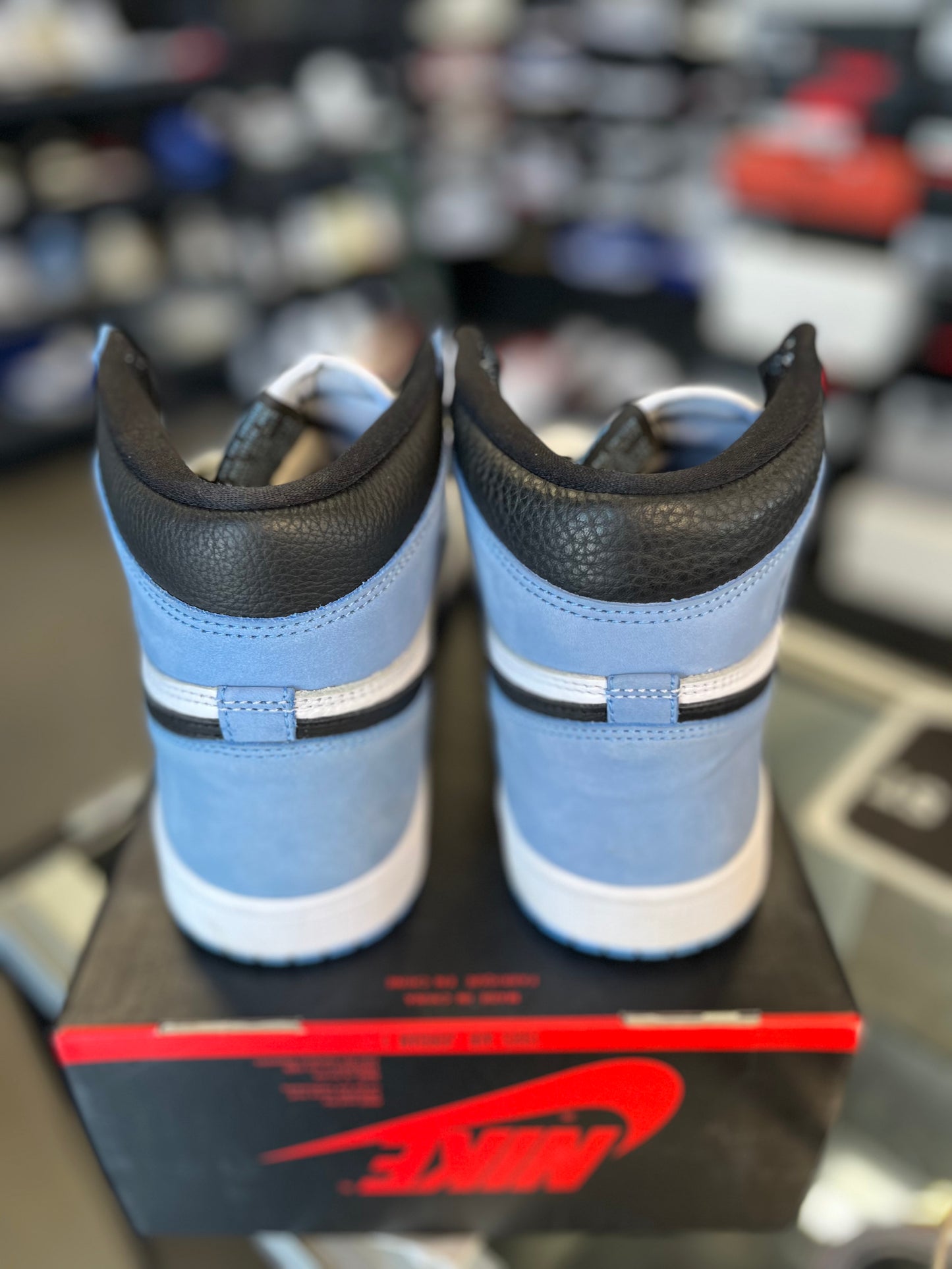 Jordan 1 “University Blue” Size 9.5