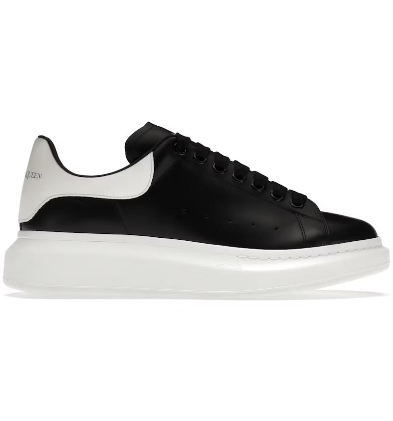 Alexander McQueen “Black/White”