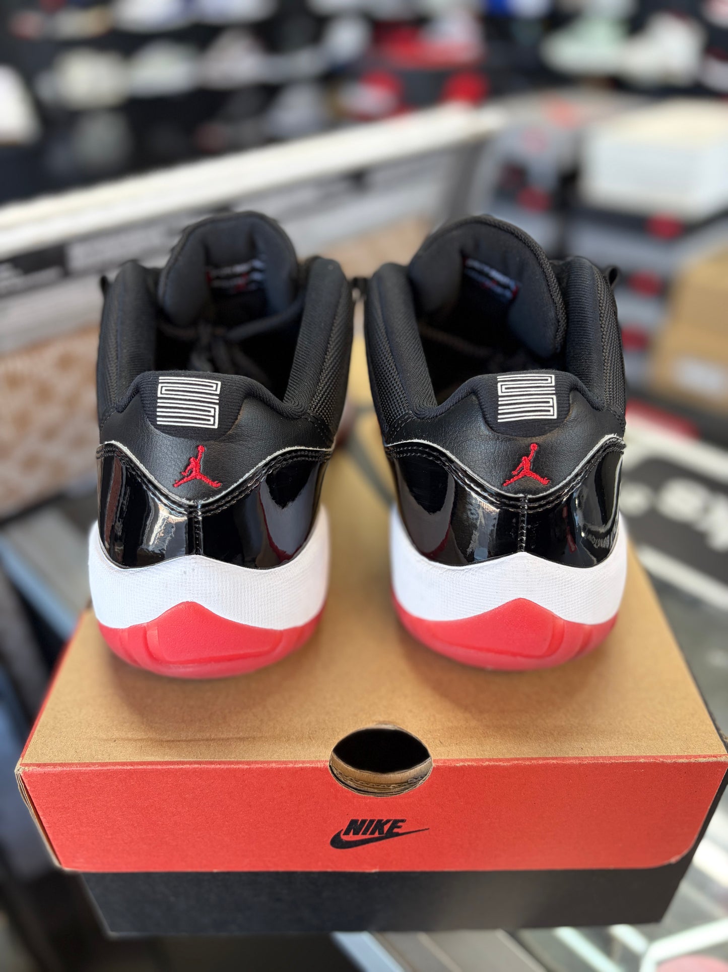 Jordan 11 Low “Bred” Size 9