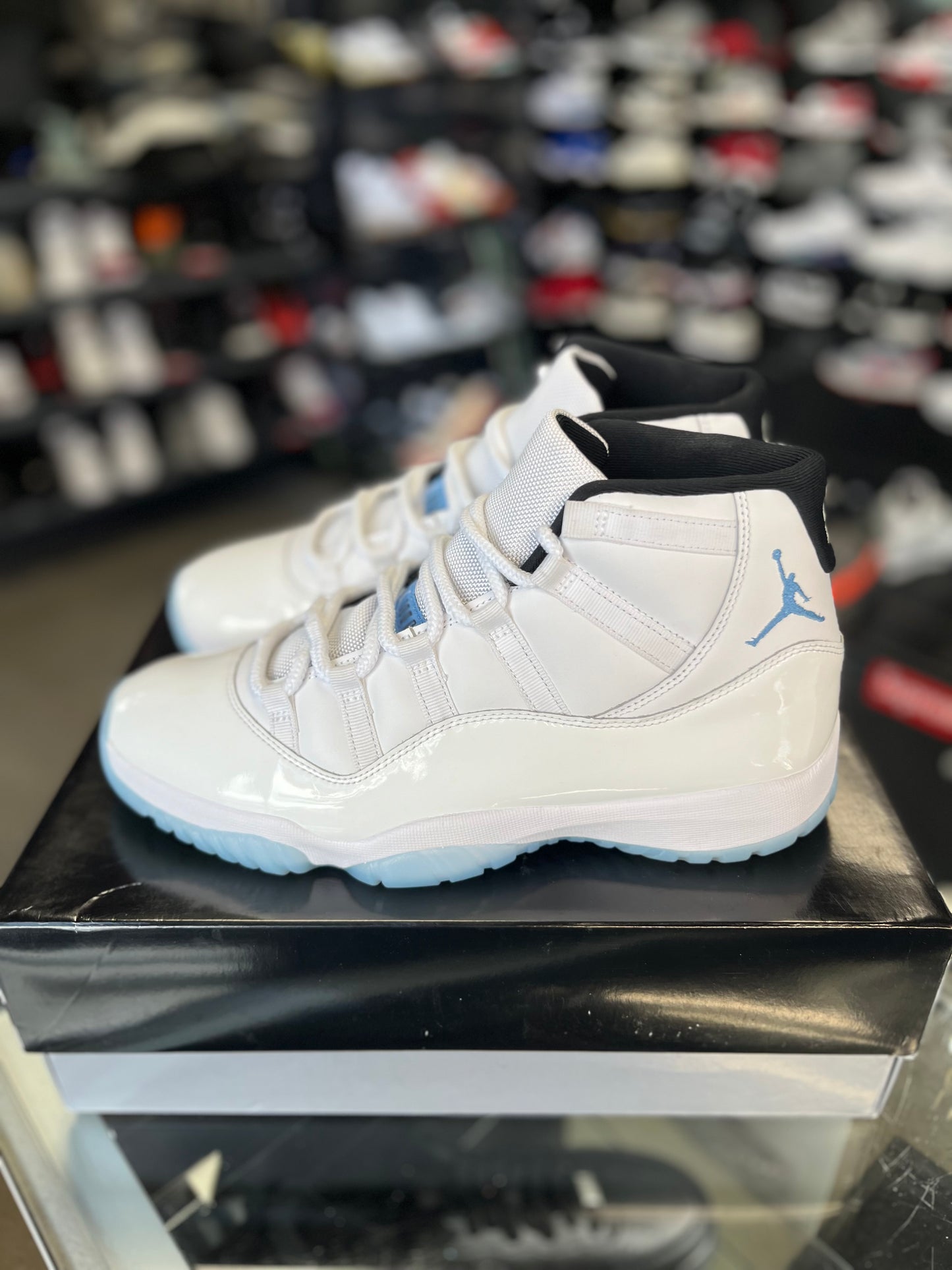 Jordan 11 “Legend Blue” Size 11
