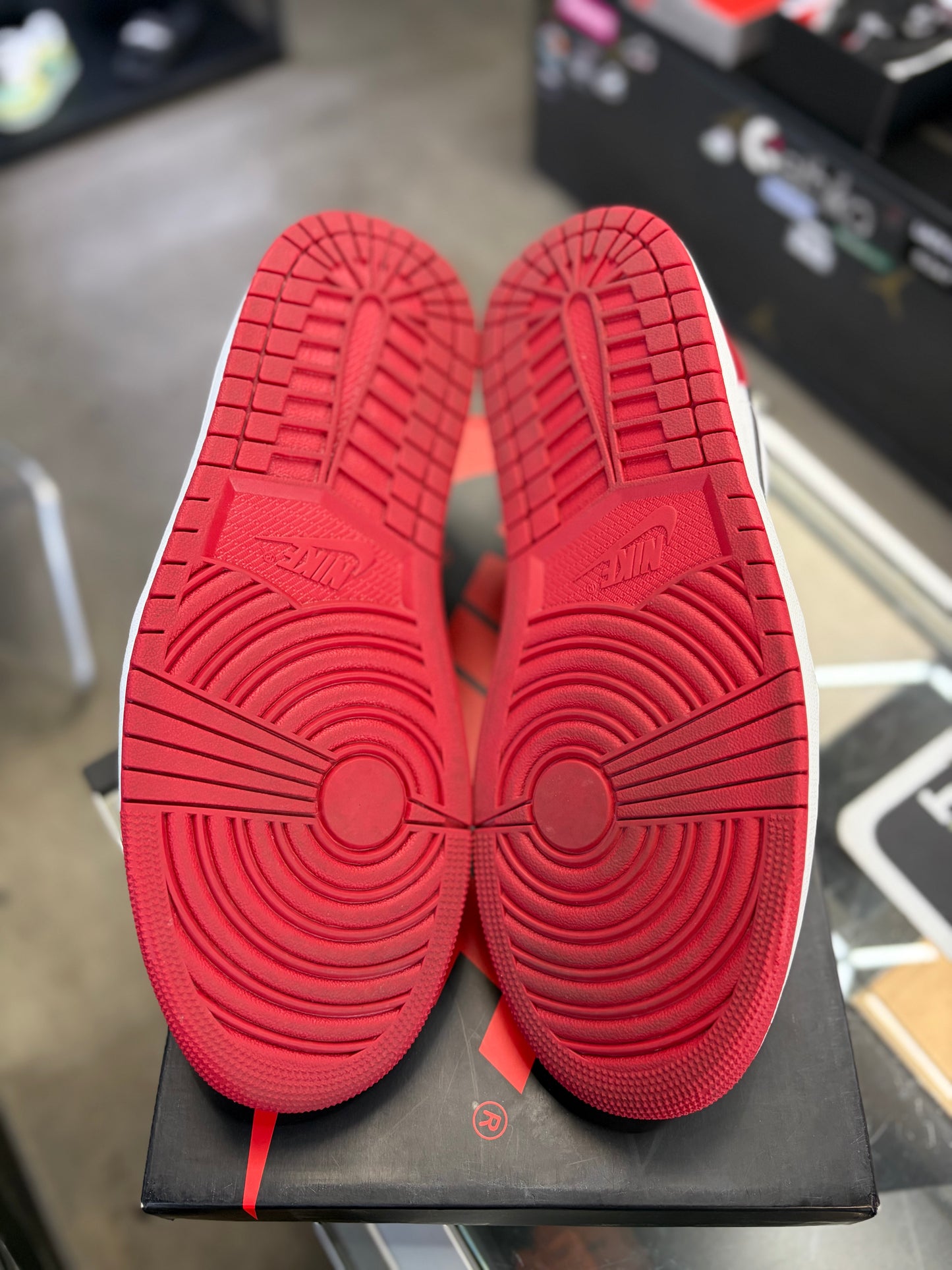 Jordan 1 Low “Chicago” Size 10.5