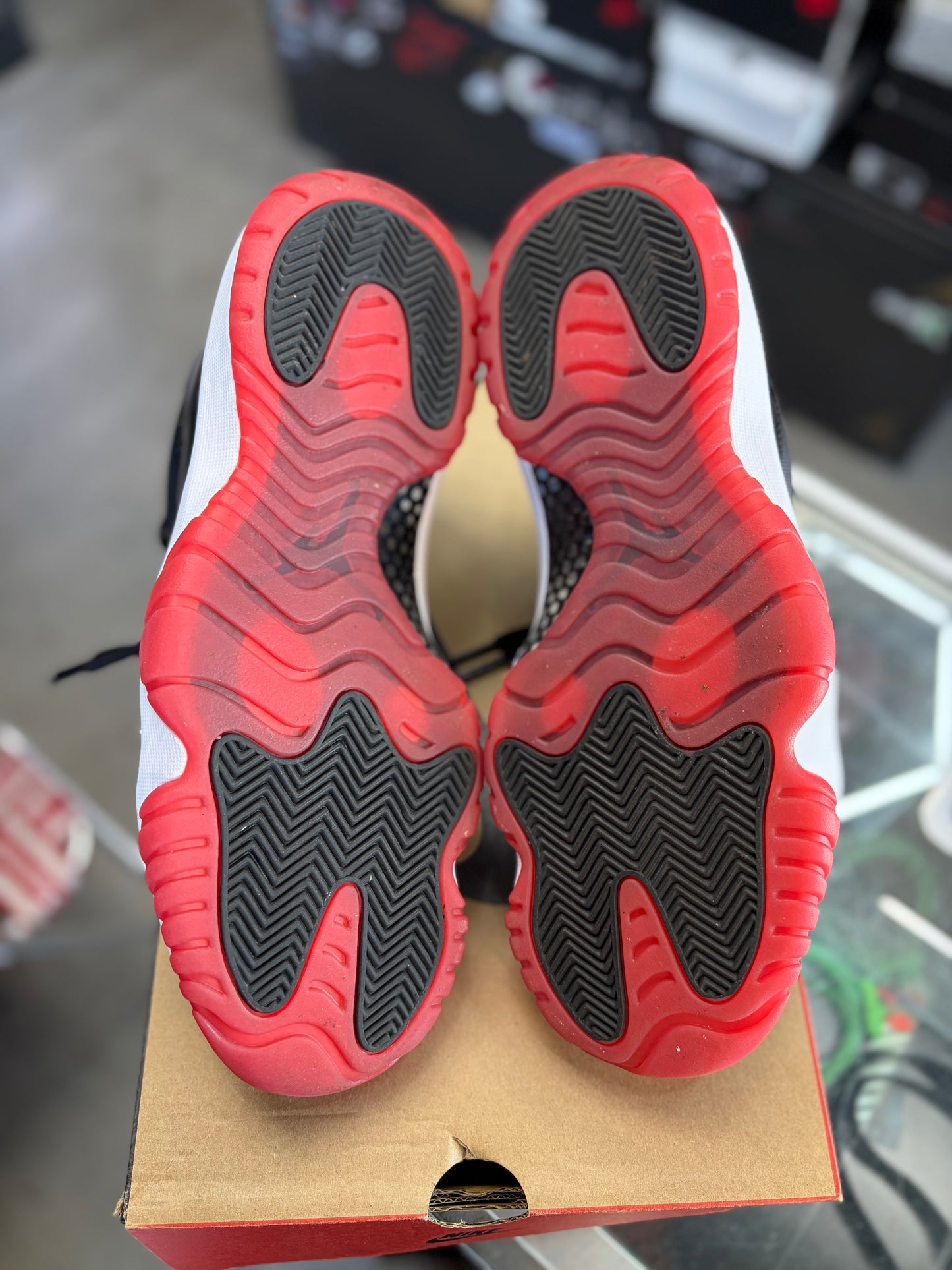 Jordan 11 Low “Bred” Size 11