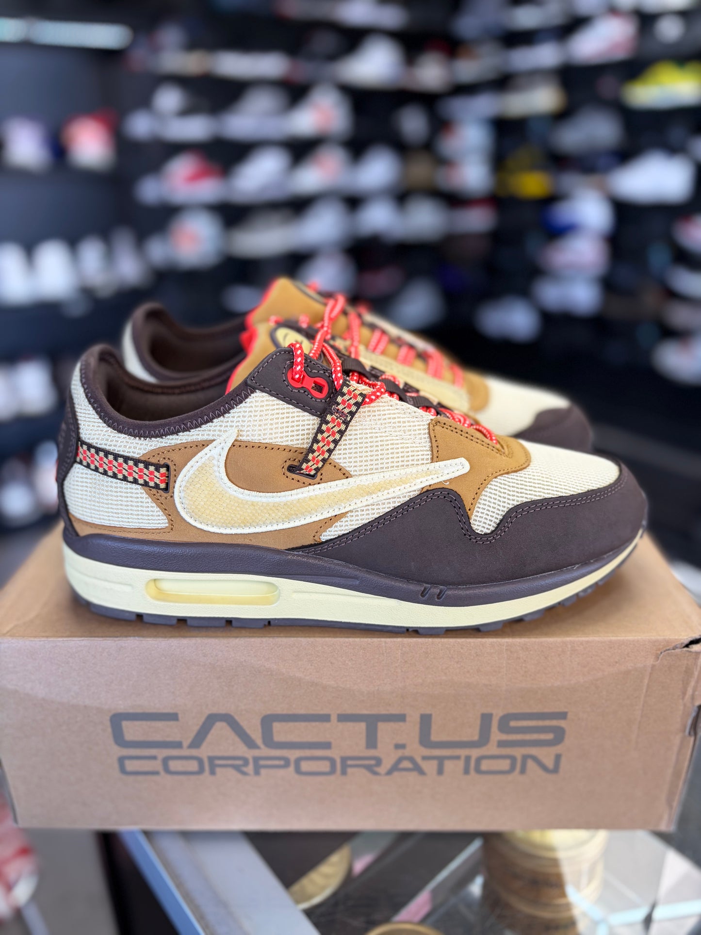 Travis Scott x Air Max 1 “Baroque Brown” Size 10