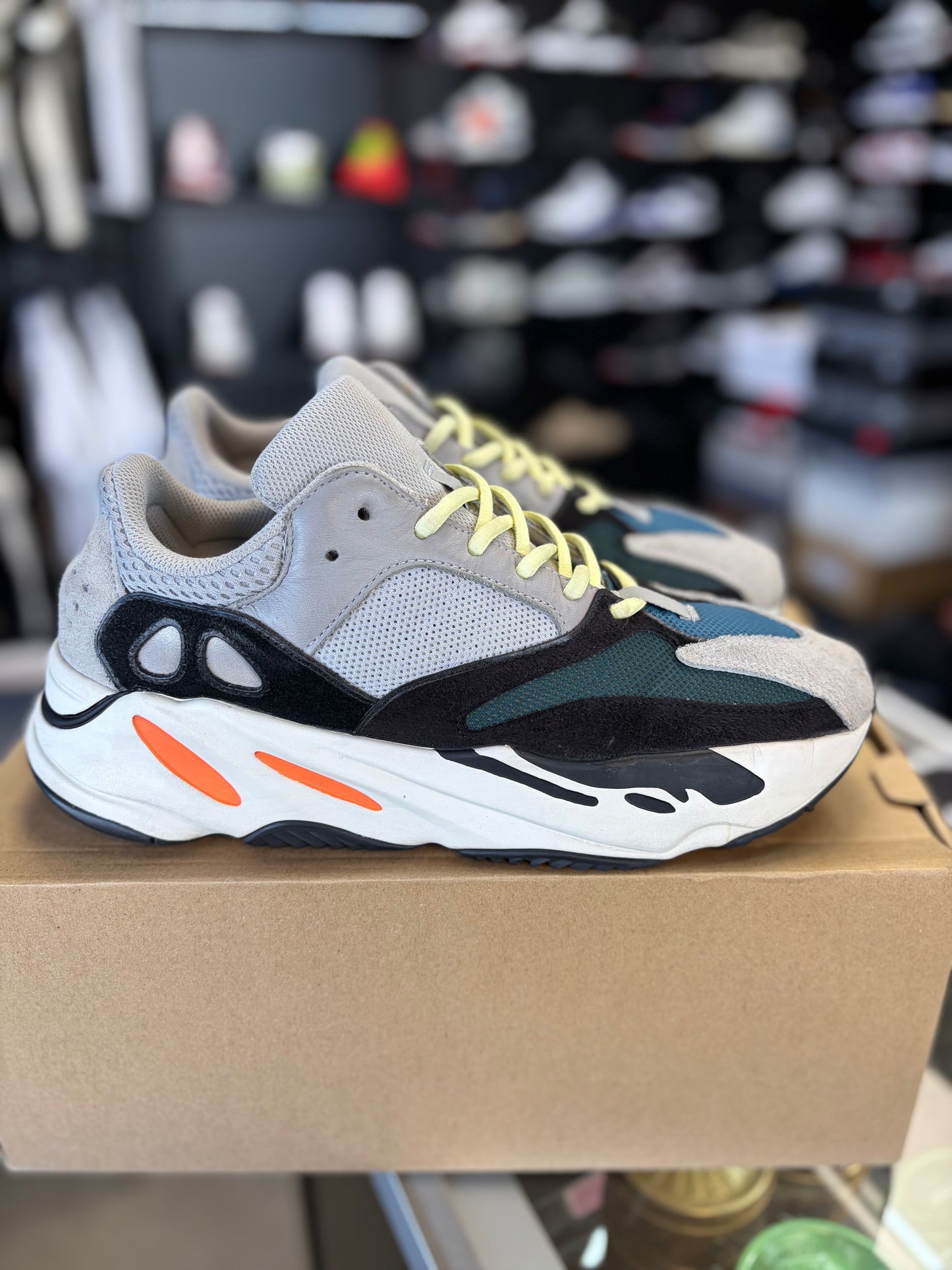Yeezy 700 “Waverunner” Size 10