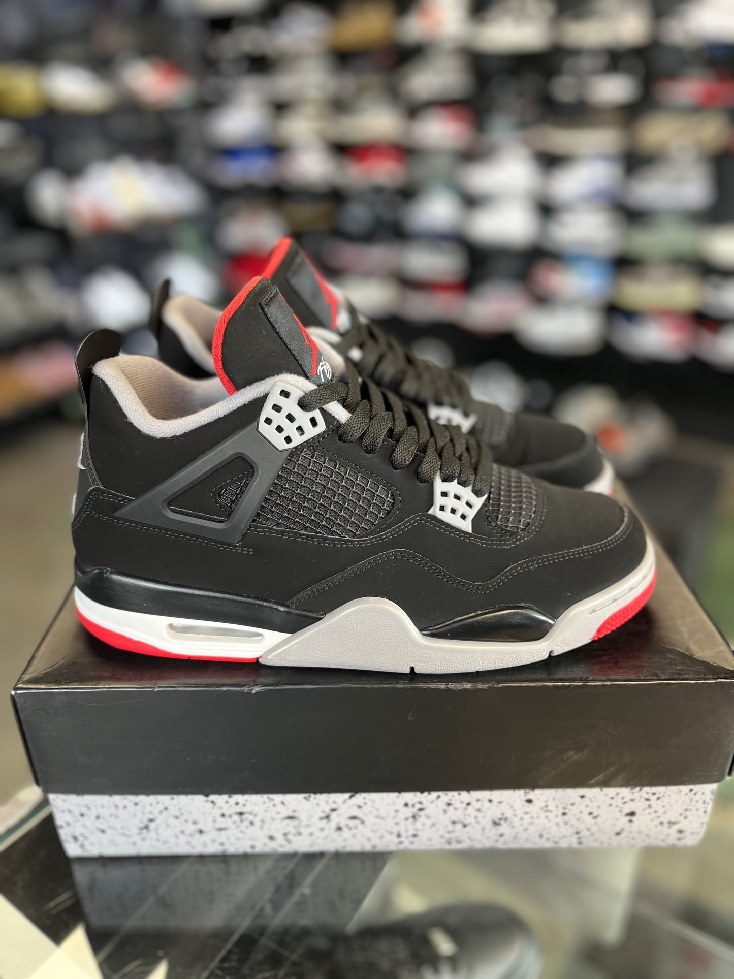 Jordan 4 “Bred” (2019) Size 9.5