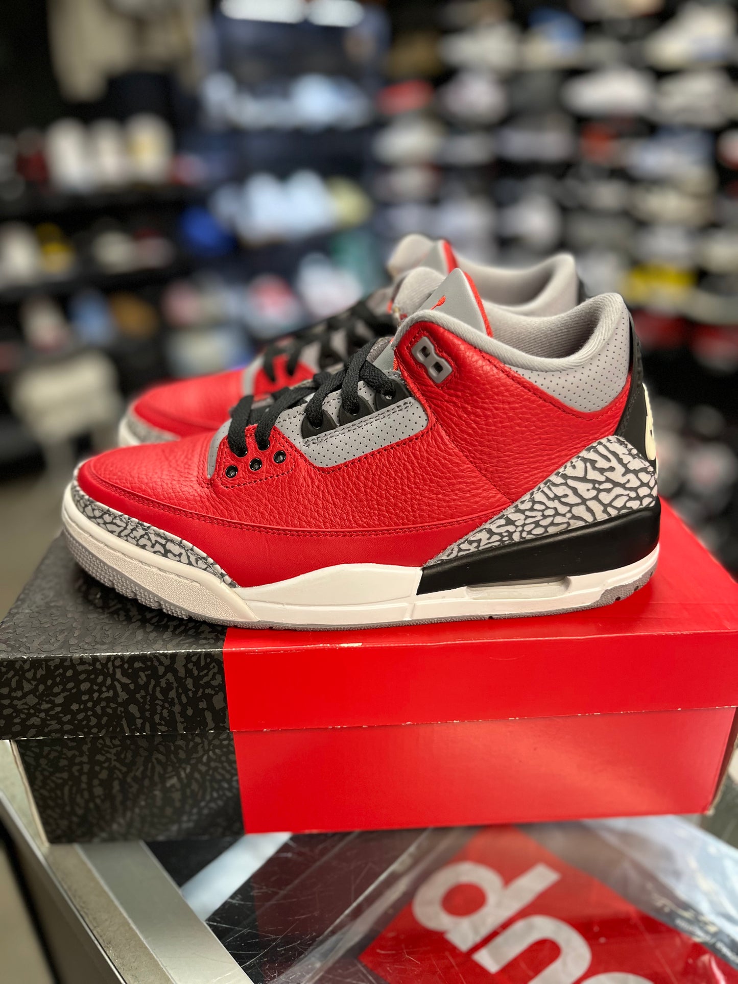 Jordan 3 “Unite SE” Size 9