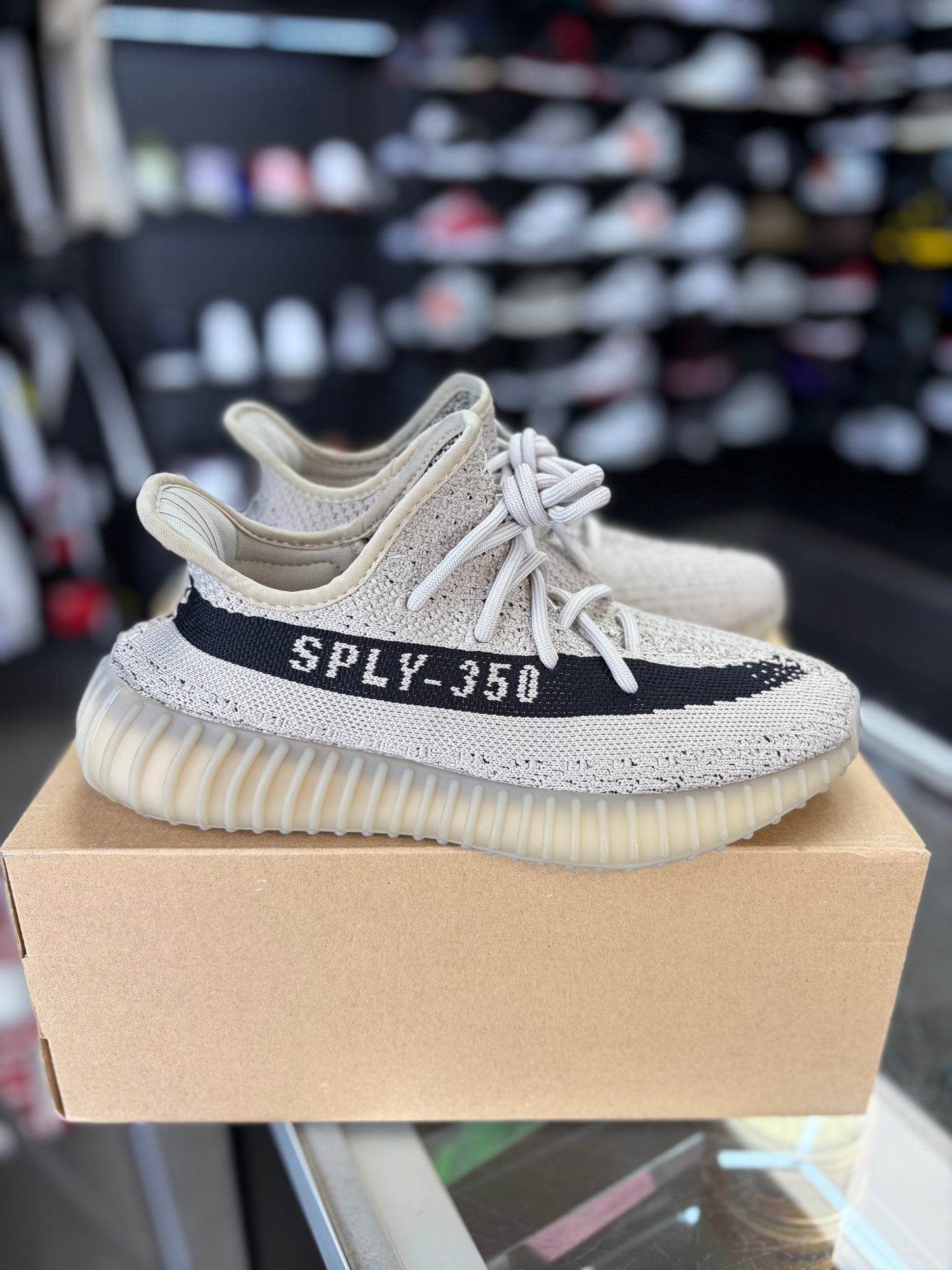 Yeezy 350 “Slate” Size 5.5y/7w