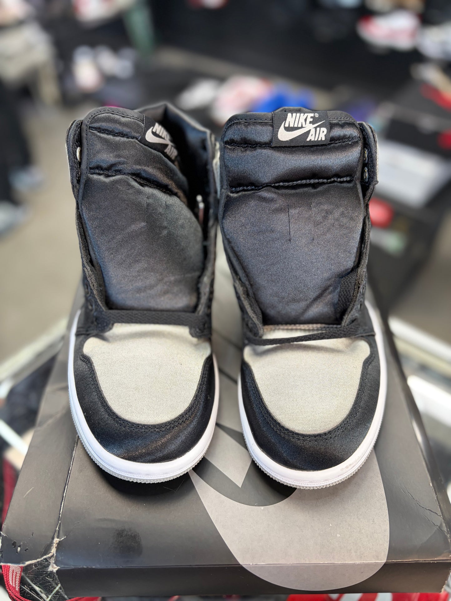 Jordan 1 “Satin Shadow” (Gs) Size 6w / 4.5y