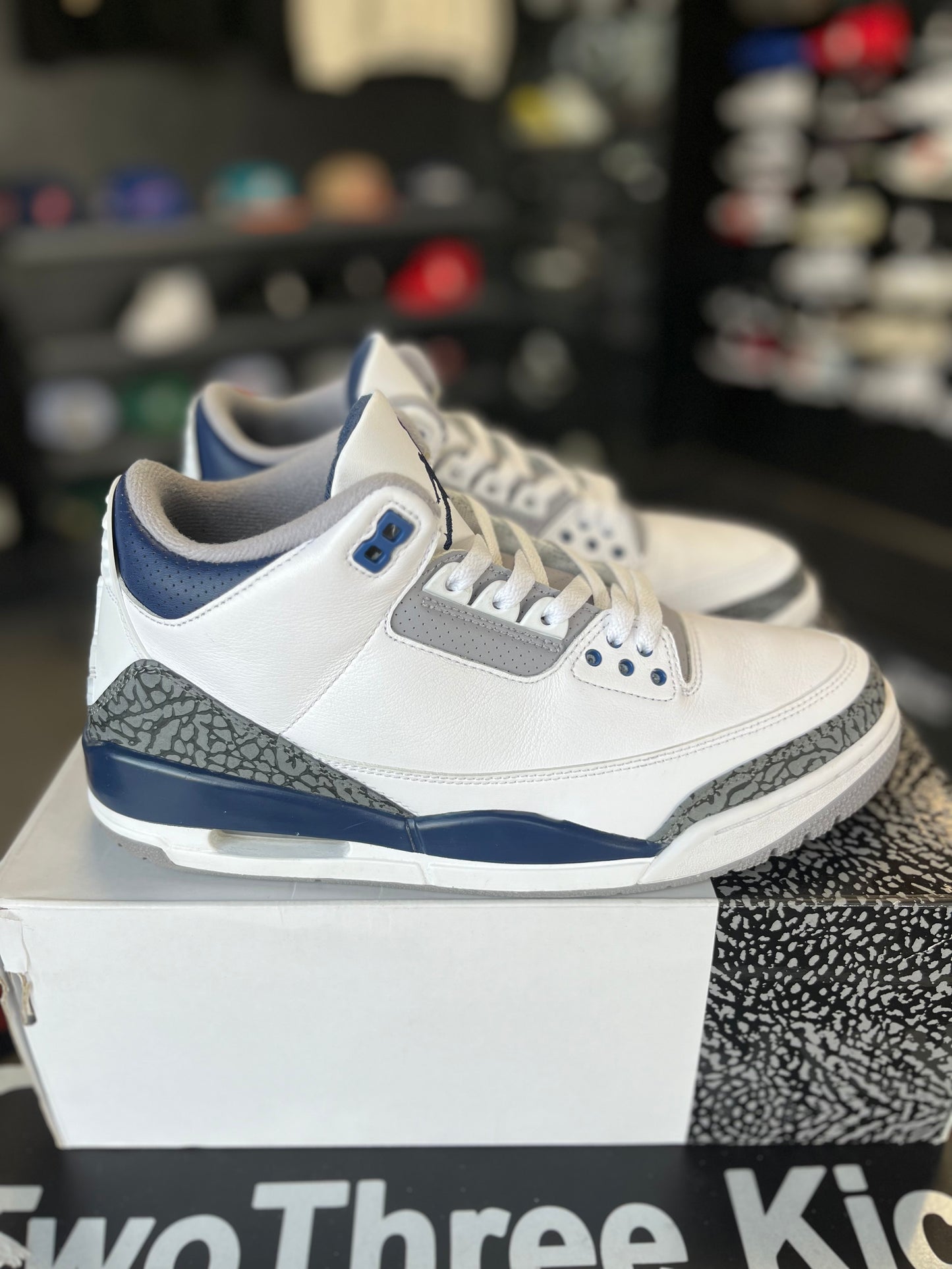 Jordan 3 “Midnight Navy” Size 9.5