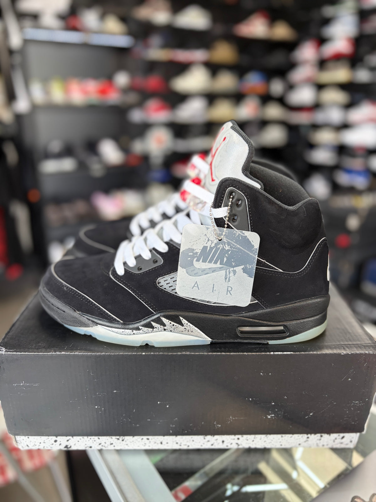 Jordan 5 “Metallic Reimagined” Size 10