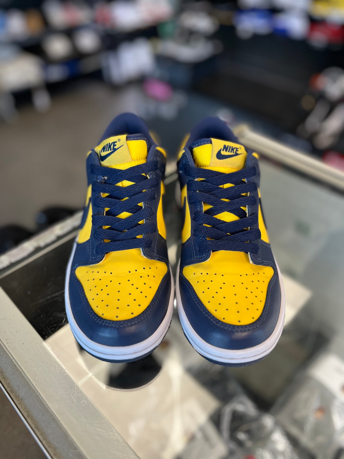 Nike Dunk Low “Michigan” Size 5y / 6.5w