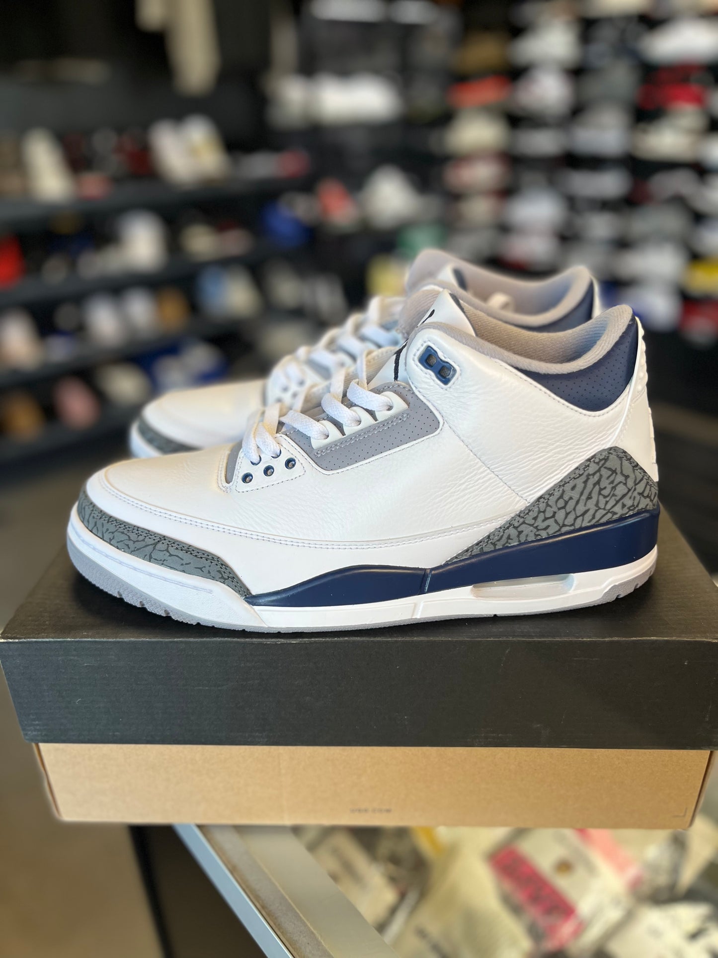 Jordan 3 “Midnight Navy” Size 12
