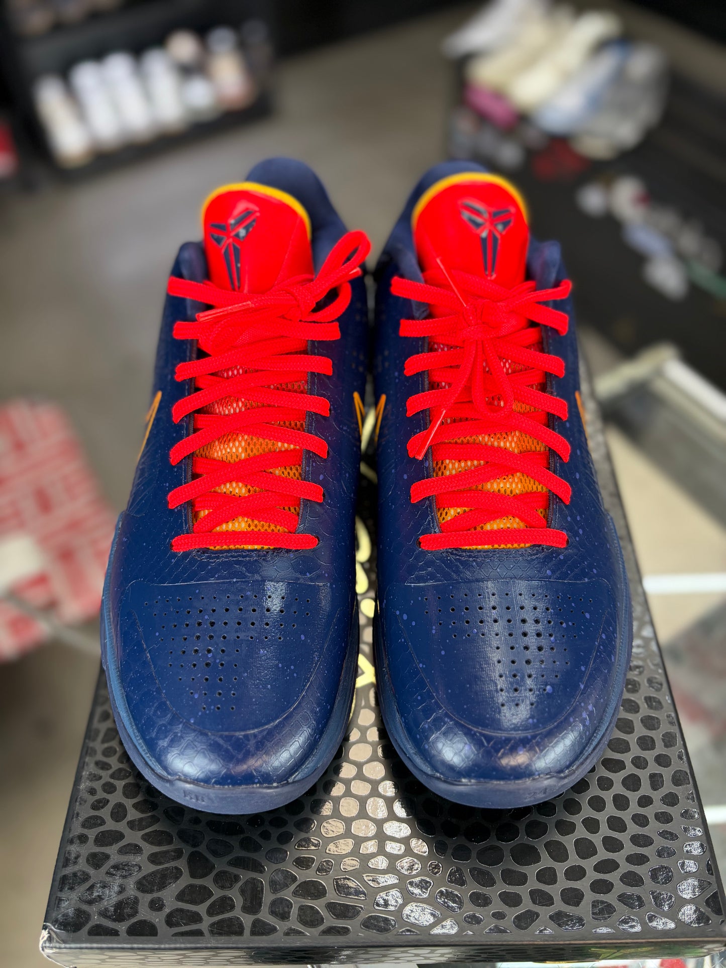 Kobe 5 x Caitlin Clark “Indiana Fever” Size 8