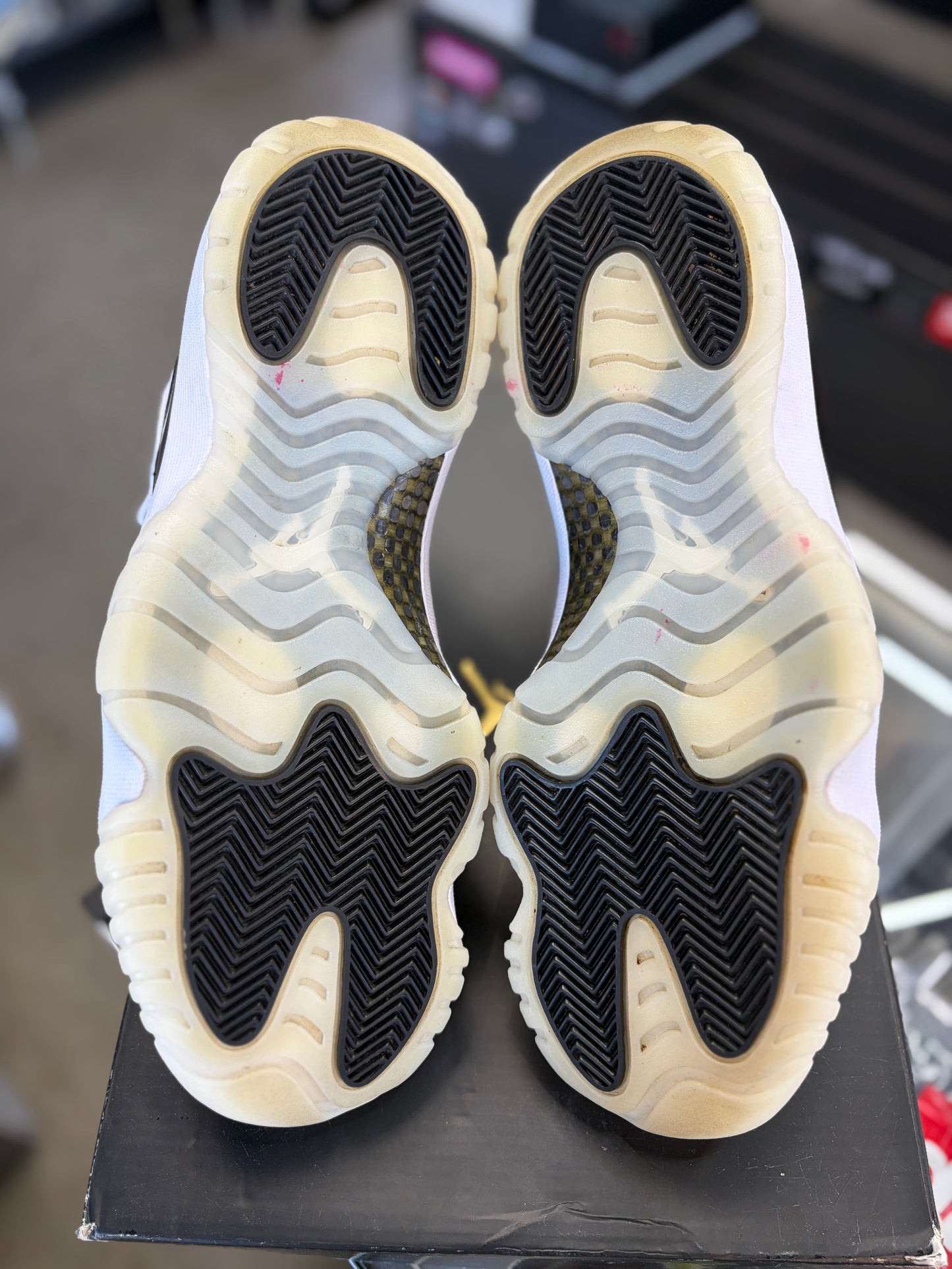 Jordan 11 “Gratitude” Size 9.5