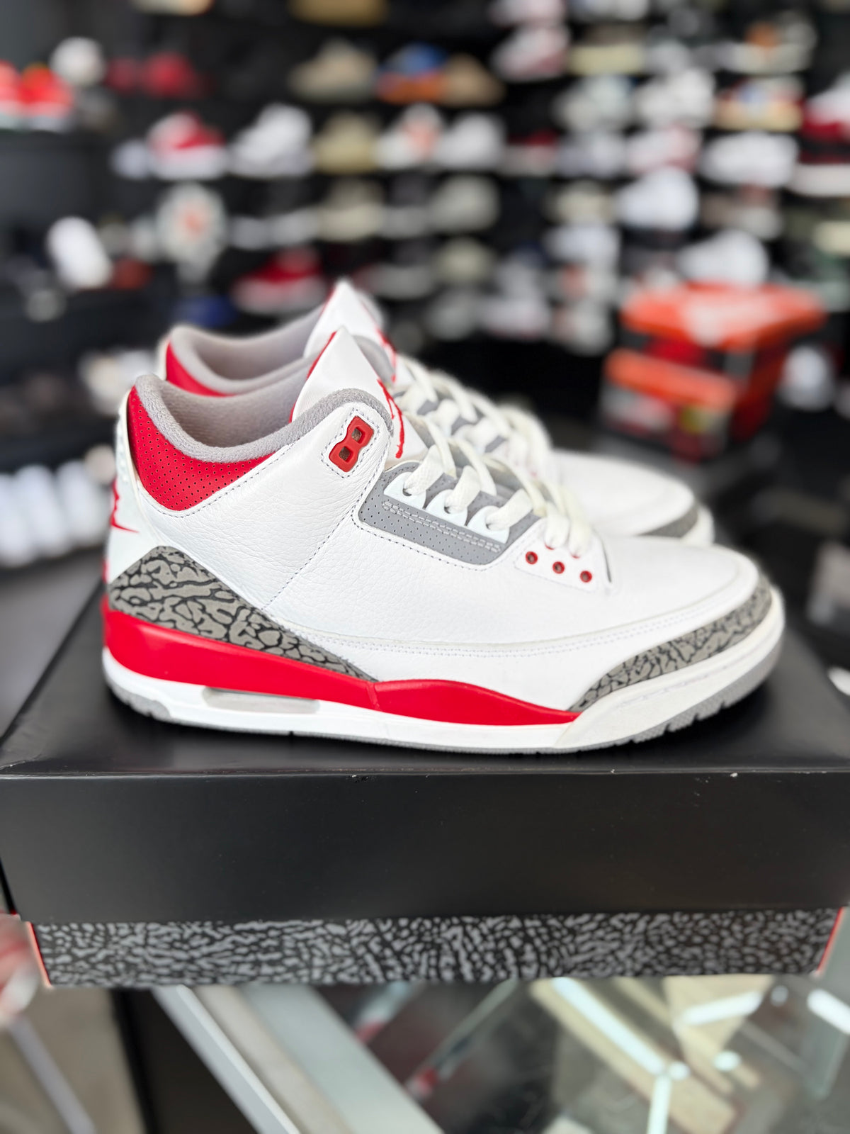 Jordan 3 “Fire Red” Size 9