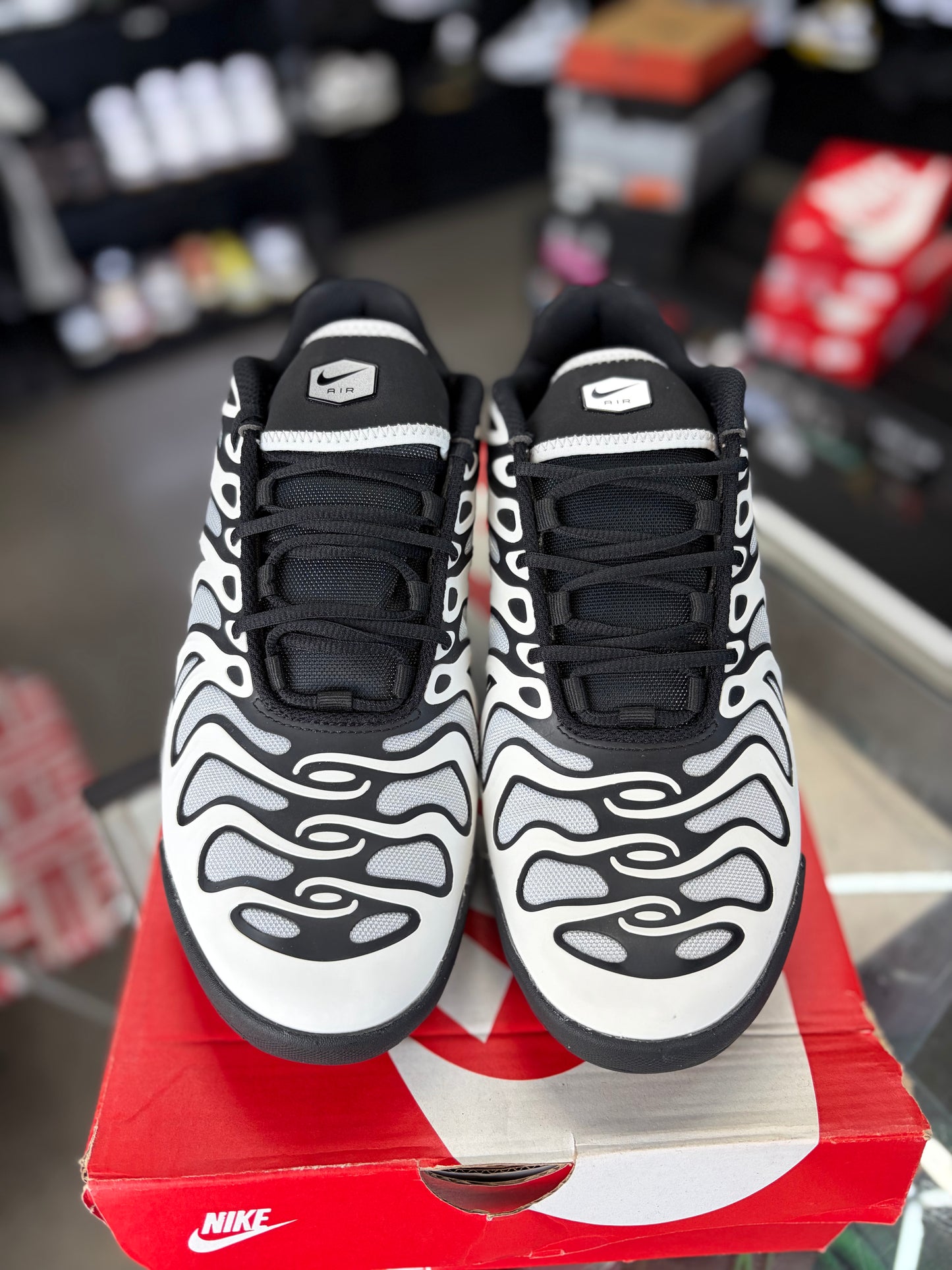 Nike Air Max Plus Drift “Black/White” Size 8.5