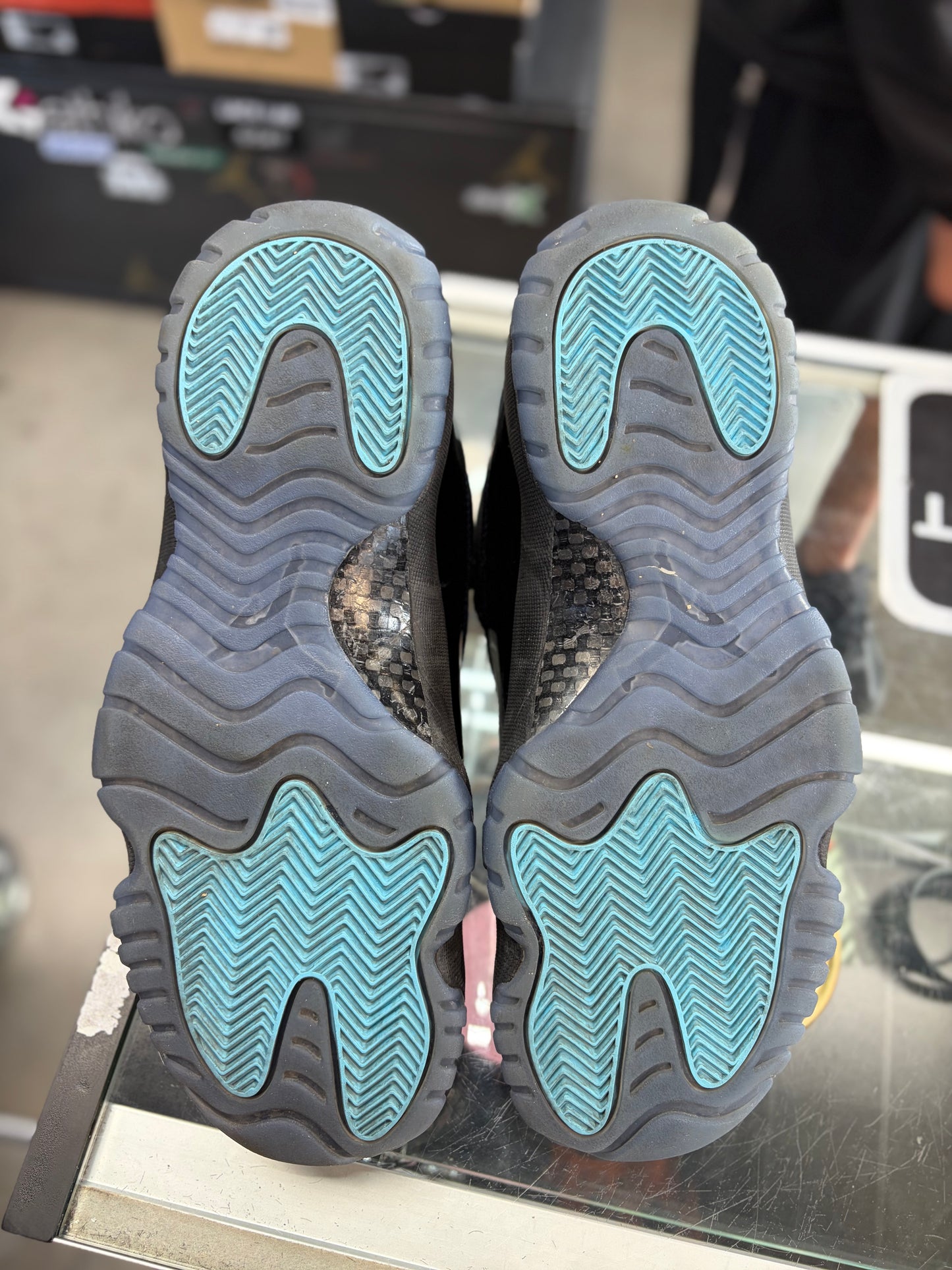 Jordan 11 “Gamma” Size 10