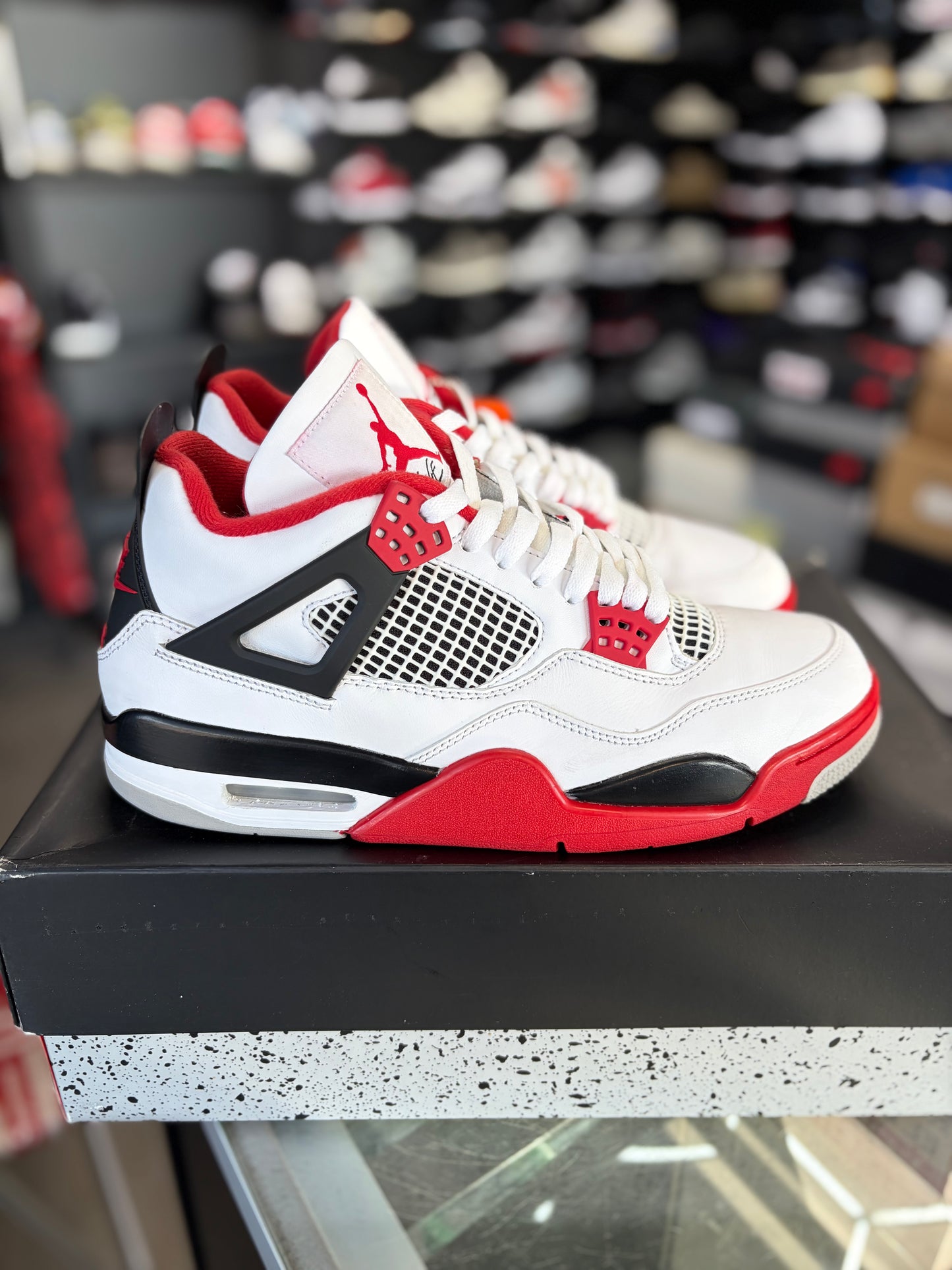 Jordan 4 “Fire Red” (2020) Size 9.5