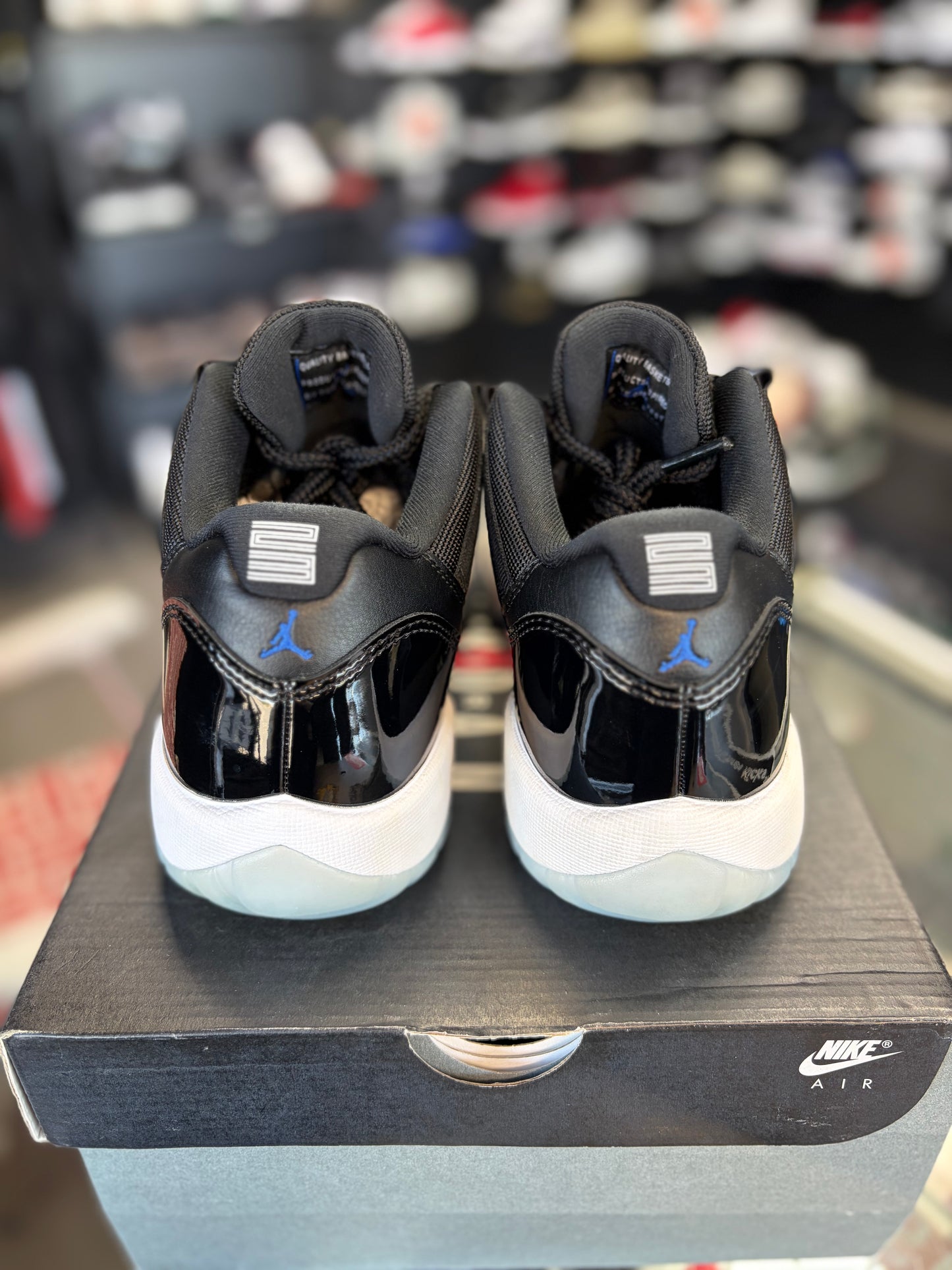 Jordan 11 Low “SPACEJAM” (Gs) Size  6y/7.5w
