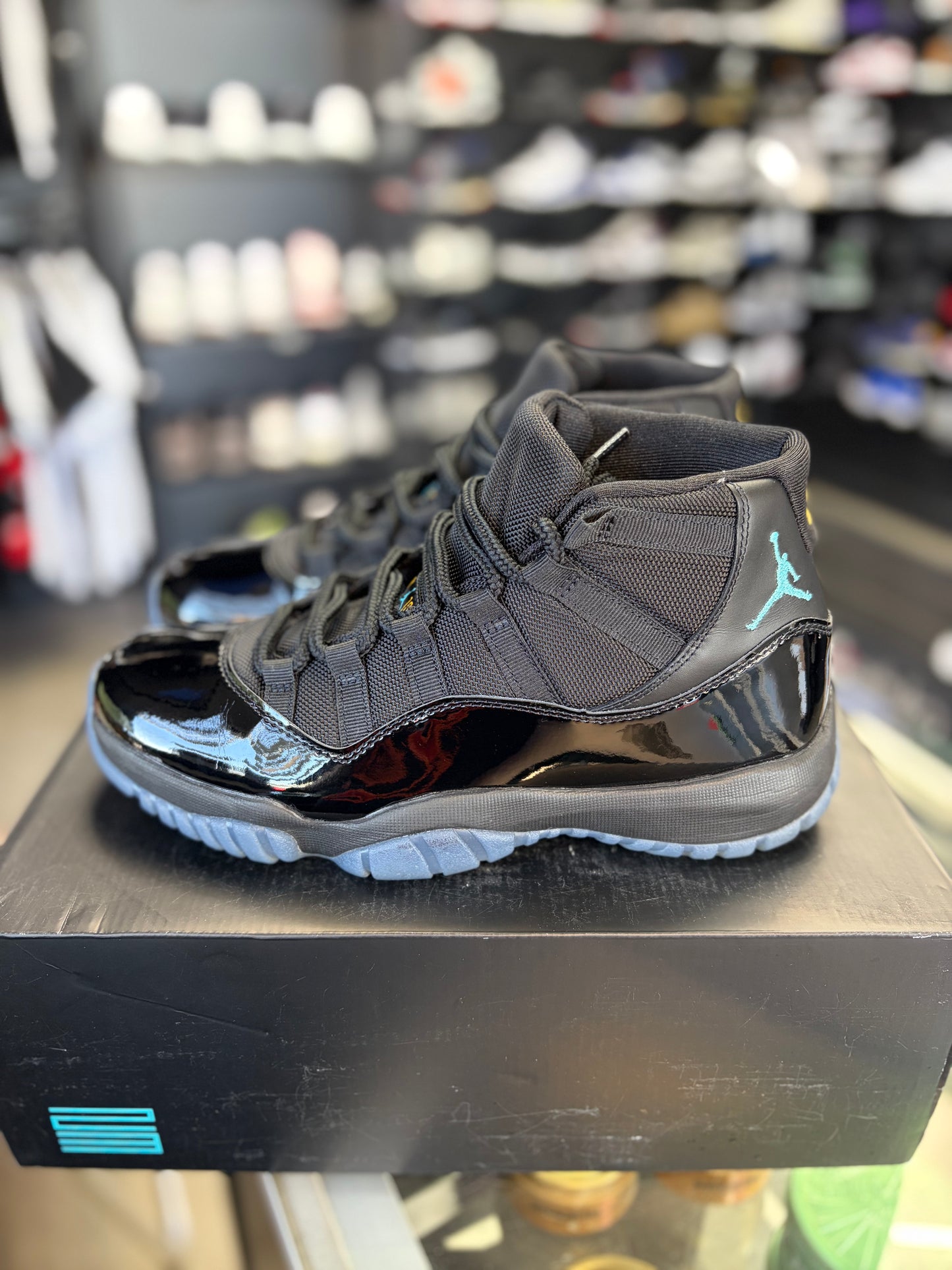 Jordan 11 “Gamma” Size 8.5