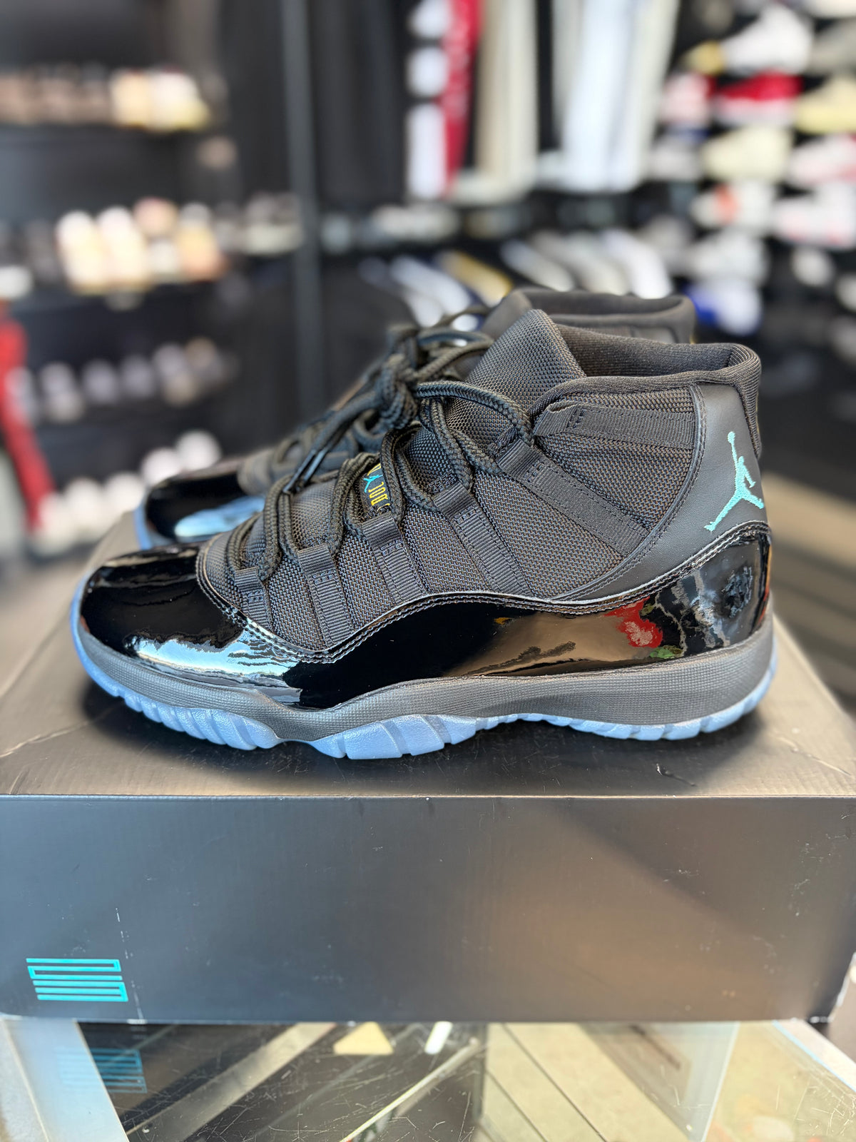 Jordan 11 “Gamma” Size 9.5