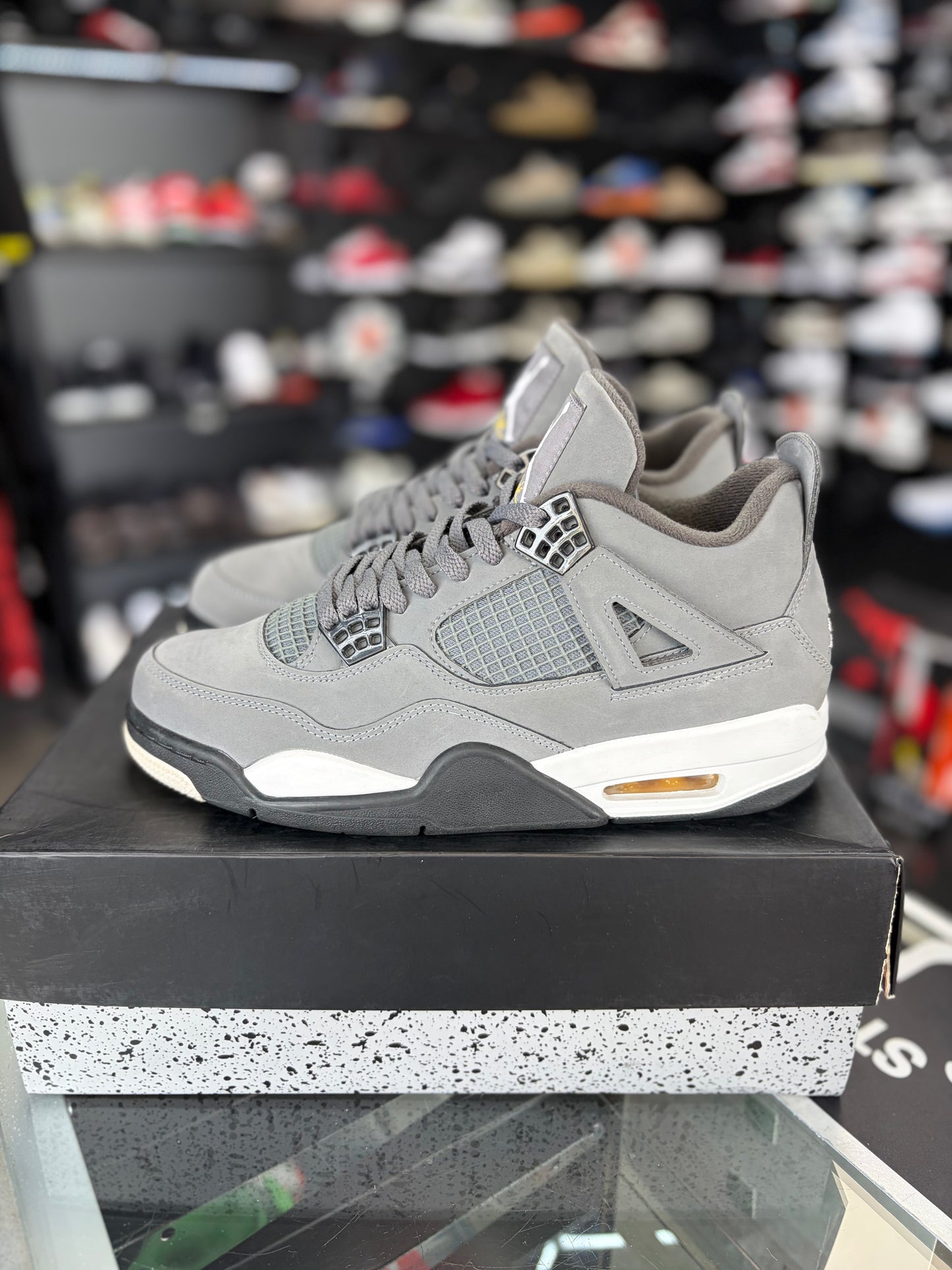 Jordan 4 “Cool Grey” (2019) Size 9