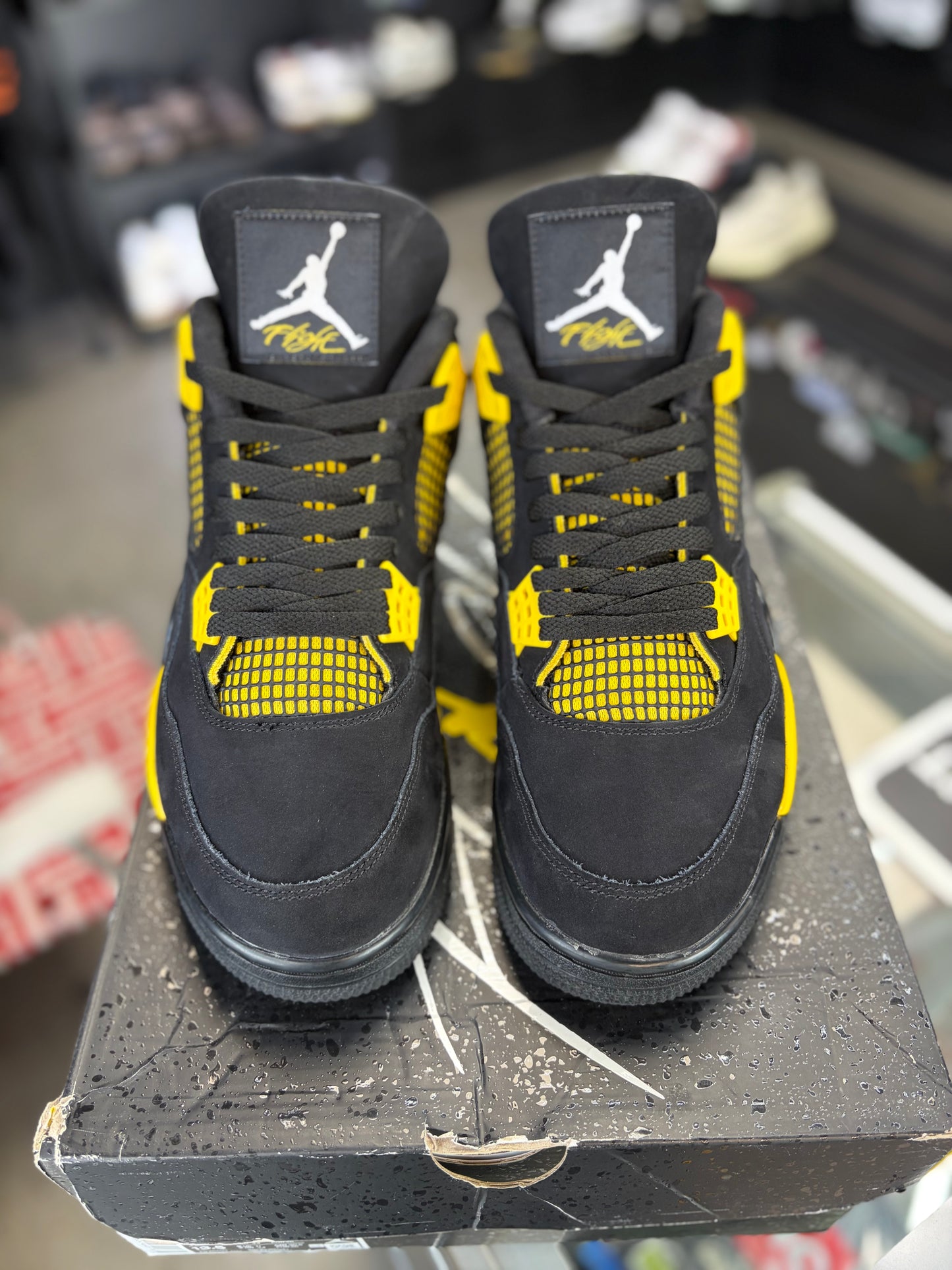 Jordan 4 “Thunder” Size 12