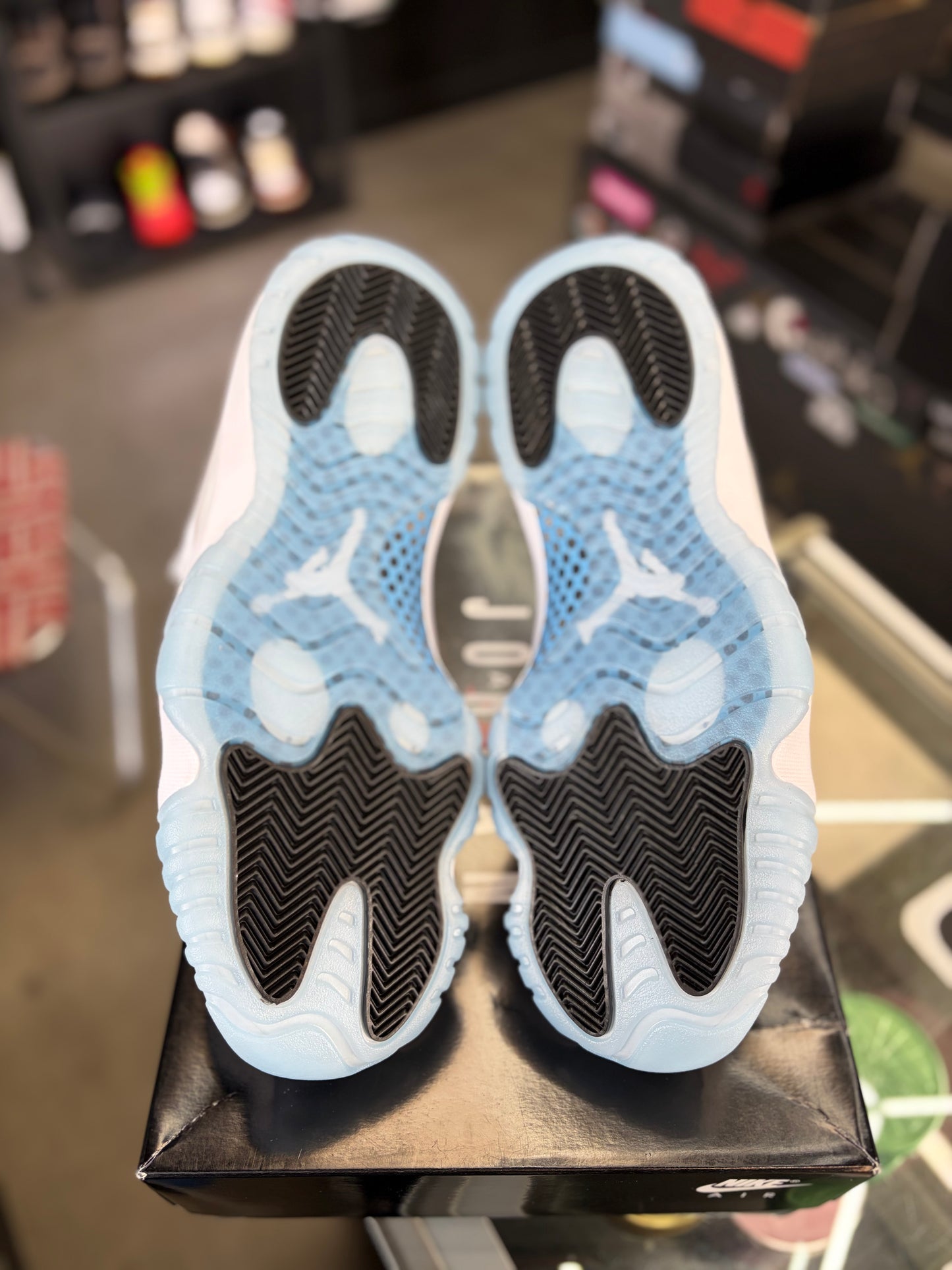 Jordan 11 “Legend Blue” Size 9