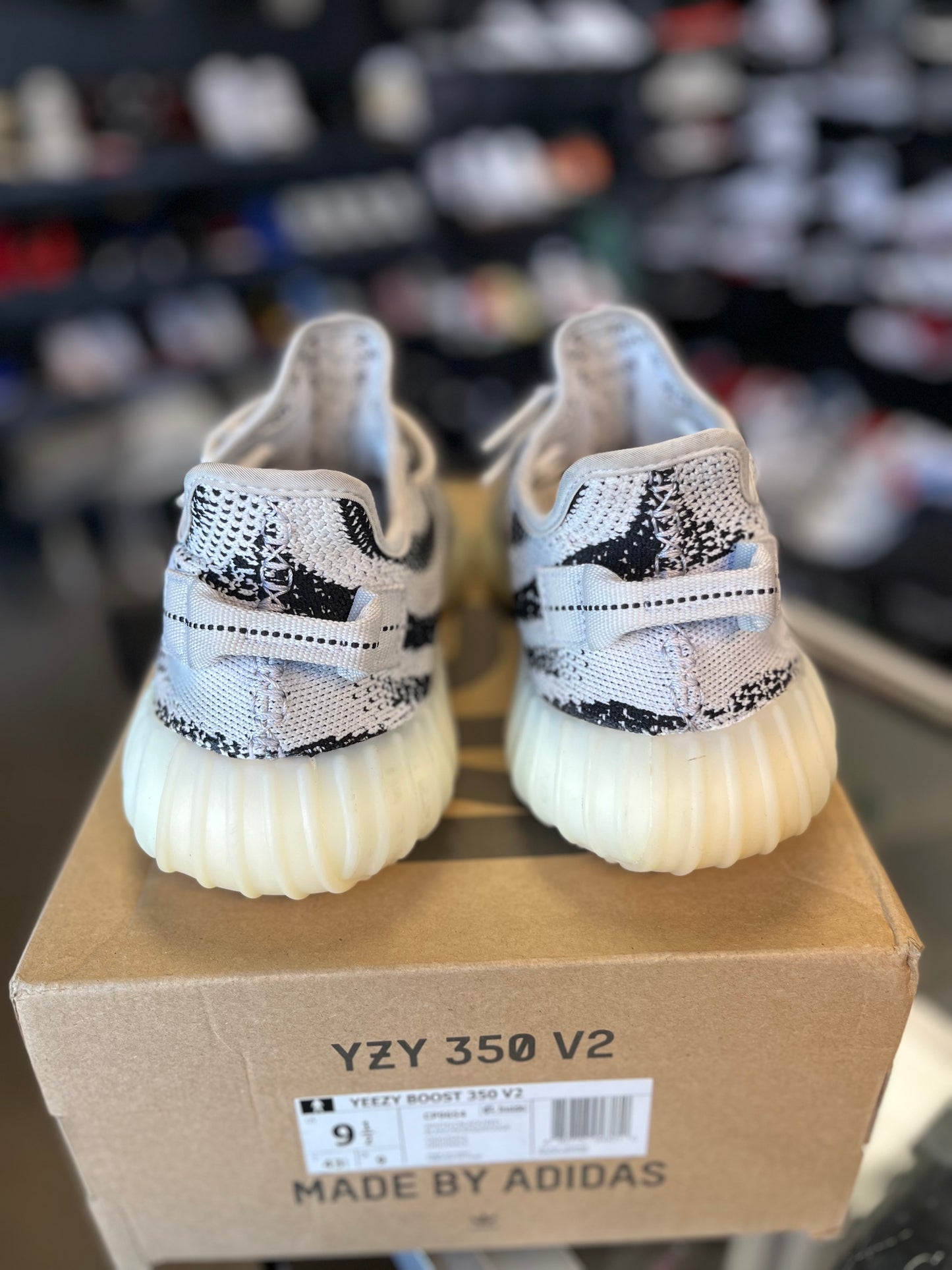 Yeezy 350 “Zebra” Size 9.5
