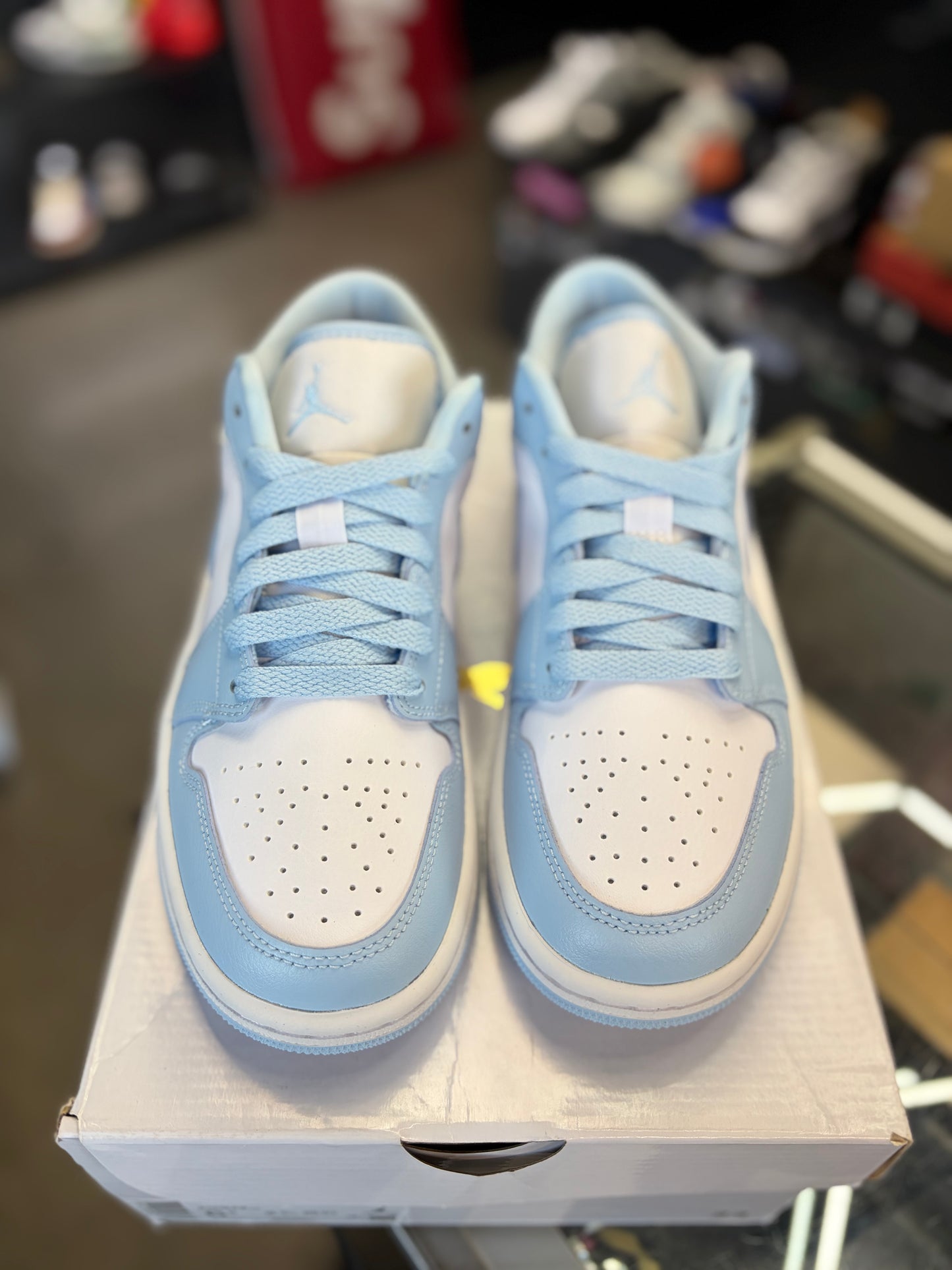 Jordan 1 Low “White Blue Ice” Size 5y / 6.5w