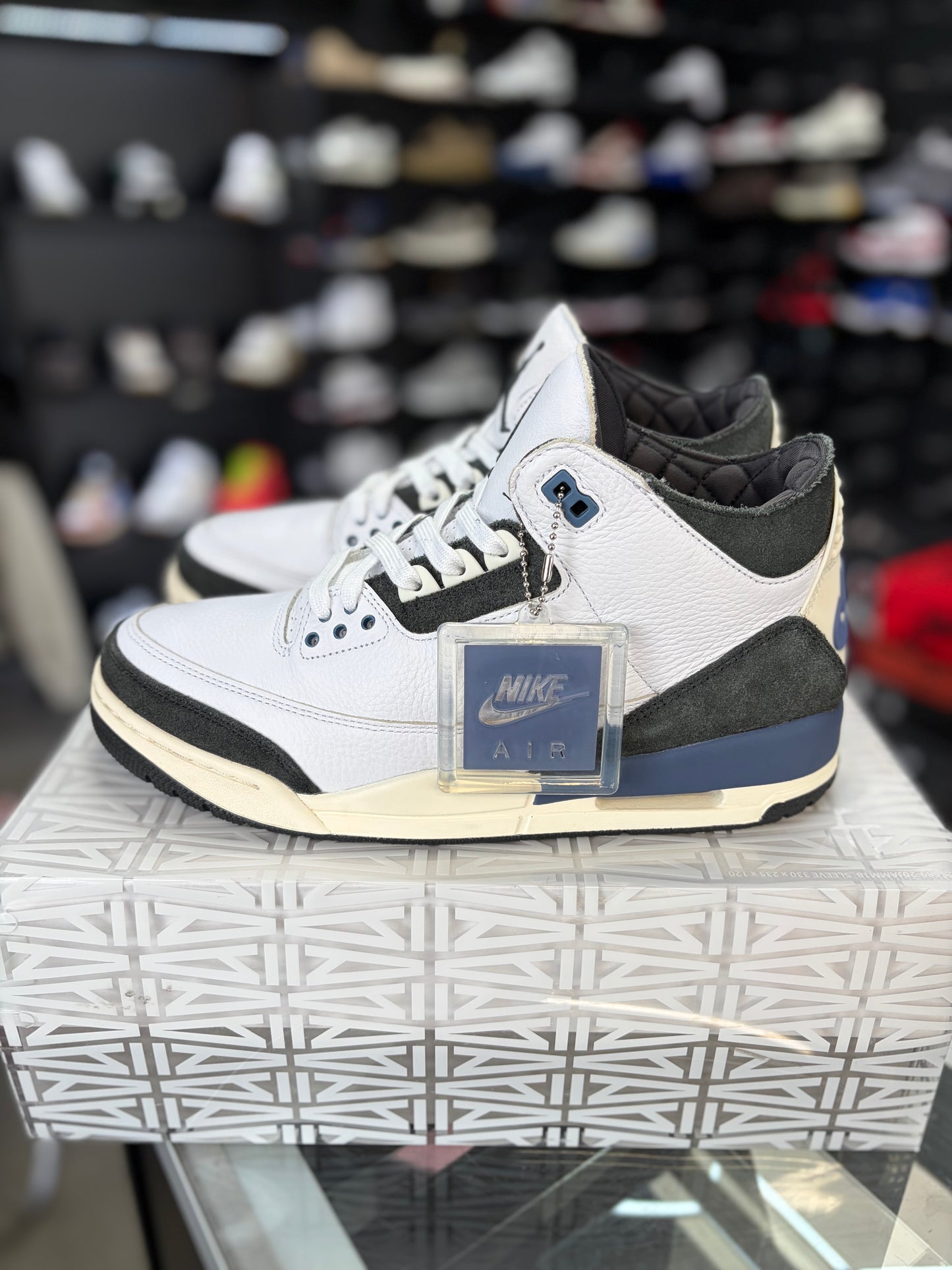 Jordan 3 x A Ma Maniere “Diffused Blue” Size 10 Men