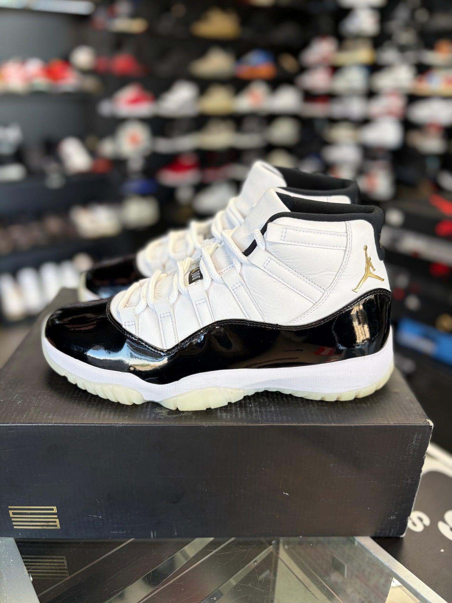 Jordan 11 “Gratitude” Size 10.5