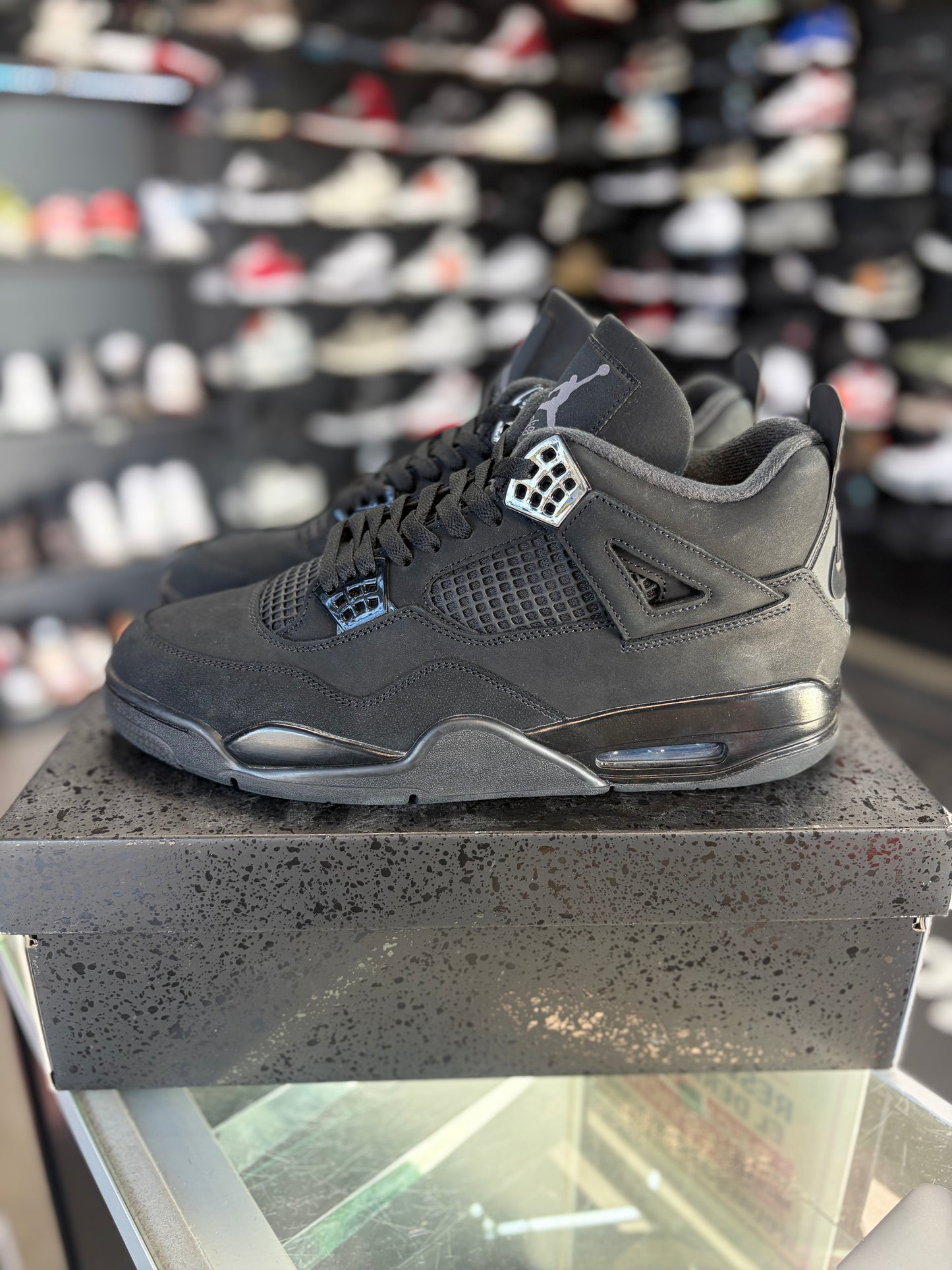 Jordan 4 “Black Cat” (2025) Size 13