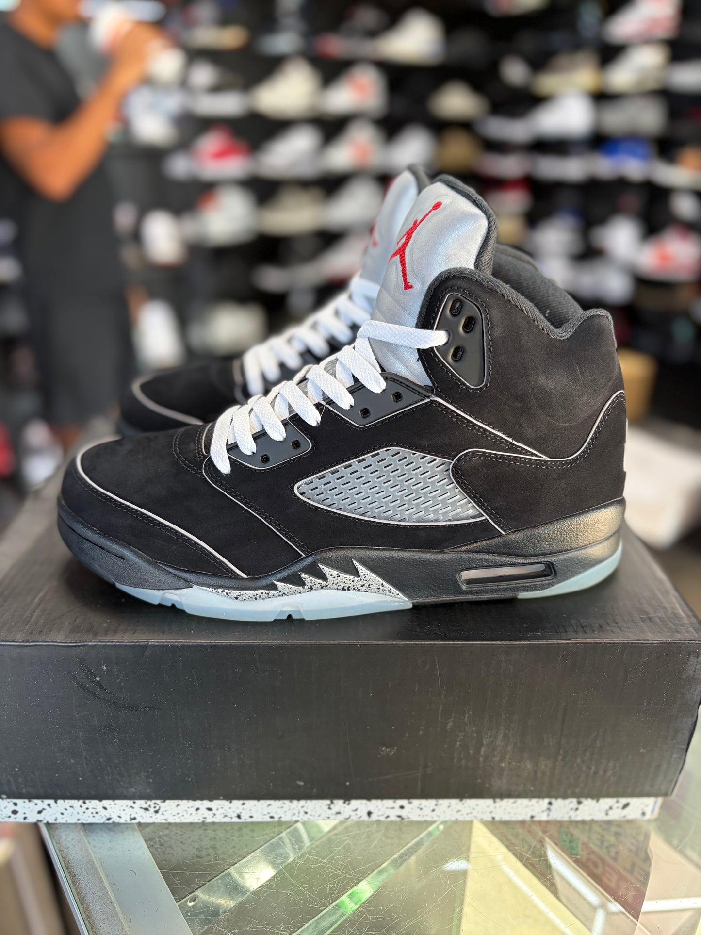 Jordan 5 “‘Metallic Reimagined” Size 11