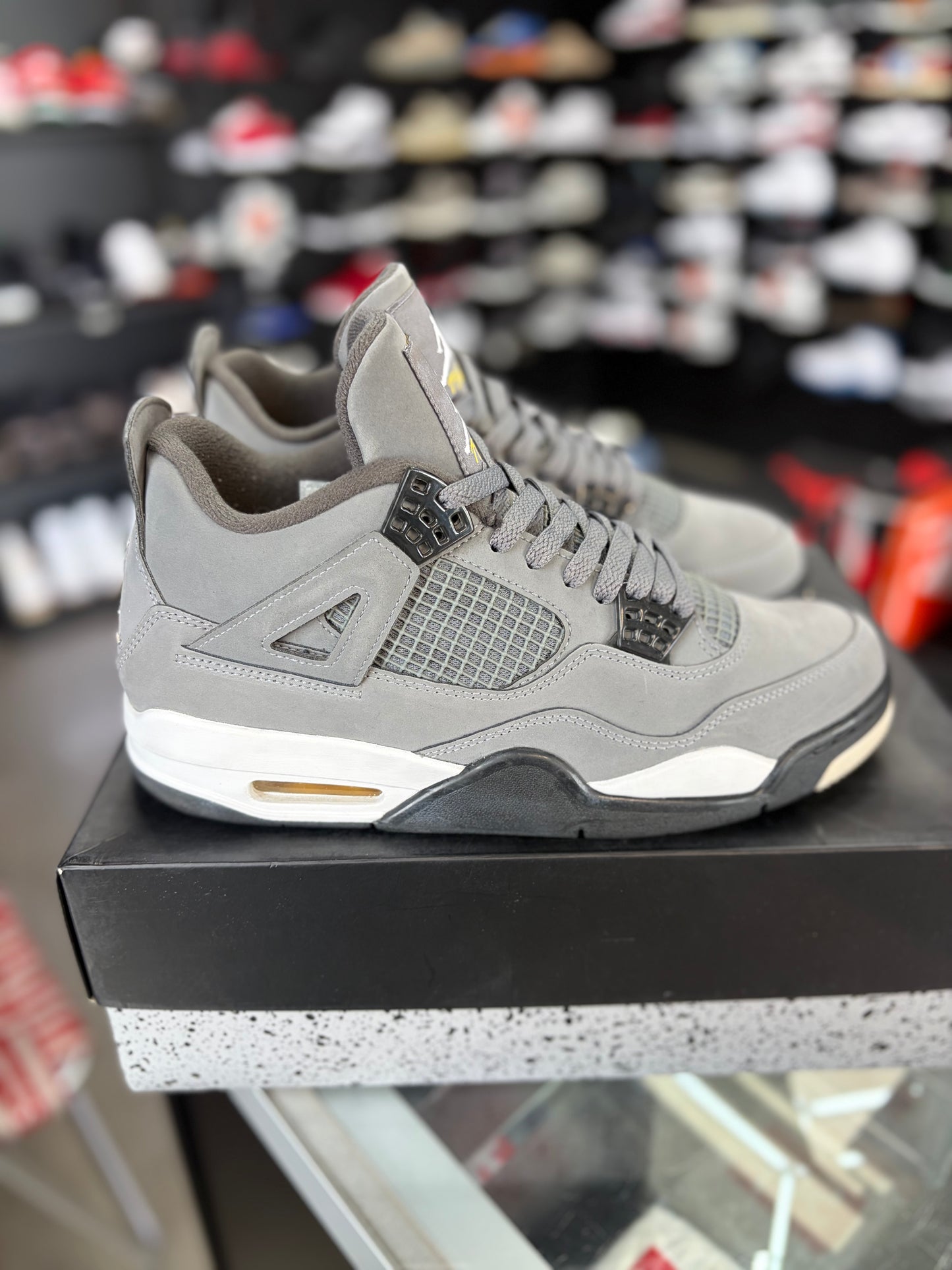 Jordan 4 “Cool Grey” (2019) Size 9