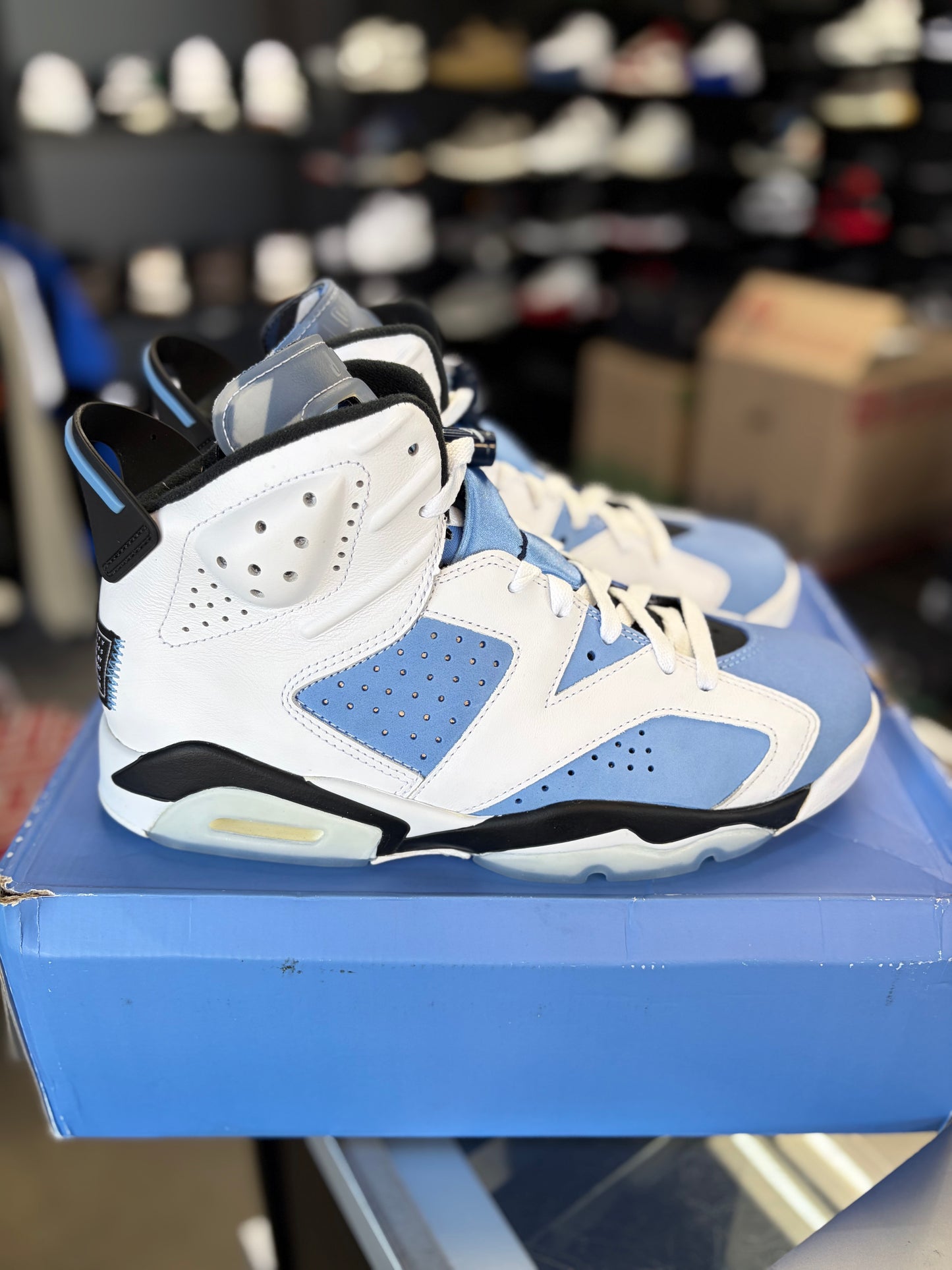 Jordan 6 “UNC” Size 9.5