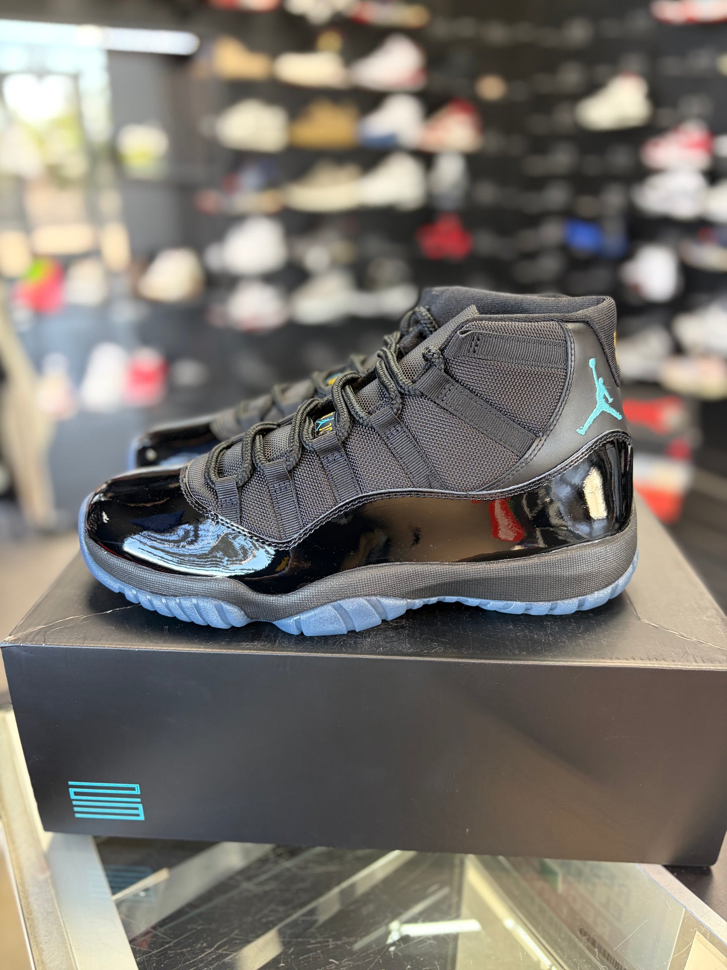 Jordan 11 “Gamma” Size 10