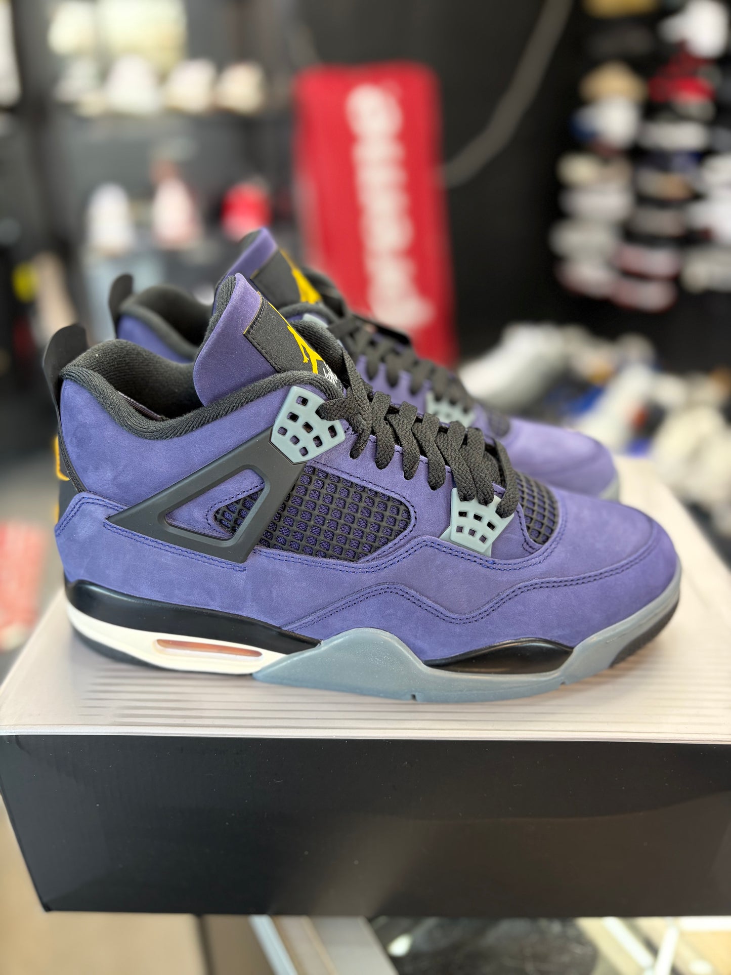 Jordan 4 “Lakers” Size 10