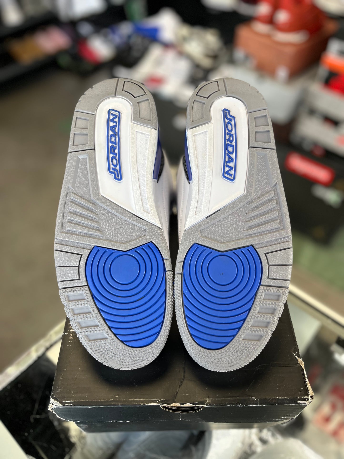 Jordan 3 “Racer Blue” Size 9.5