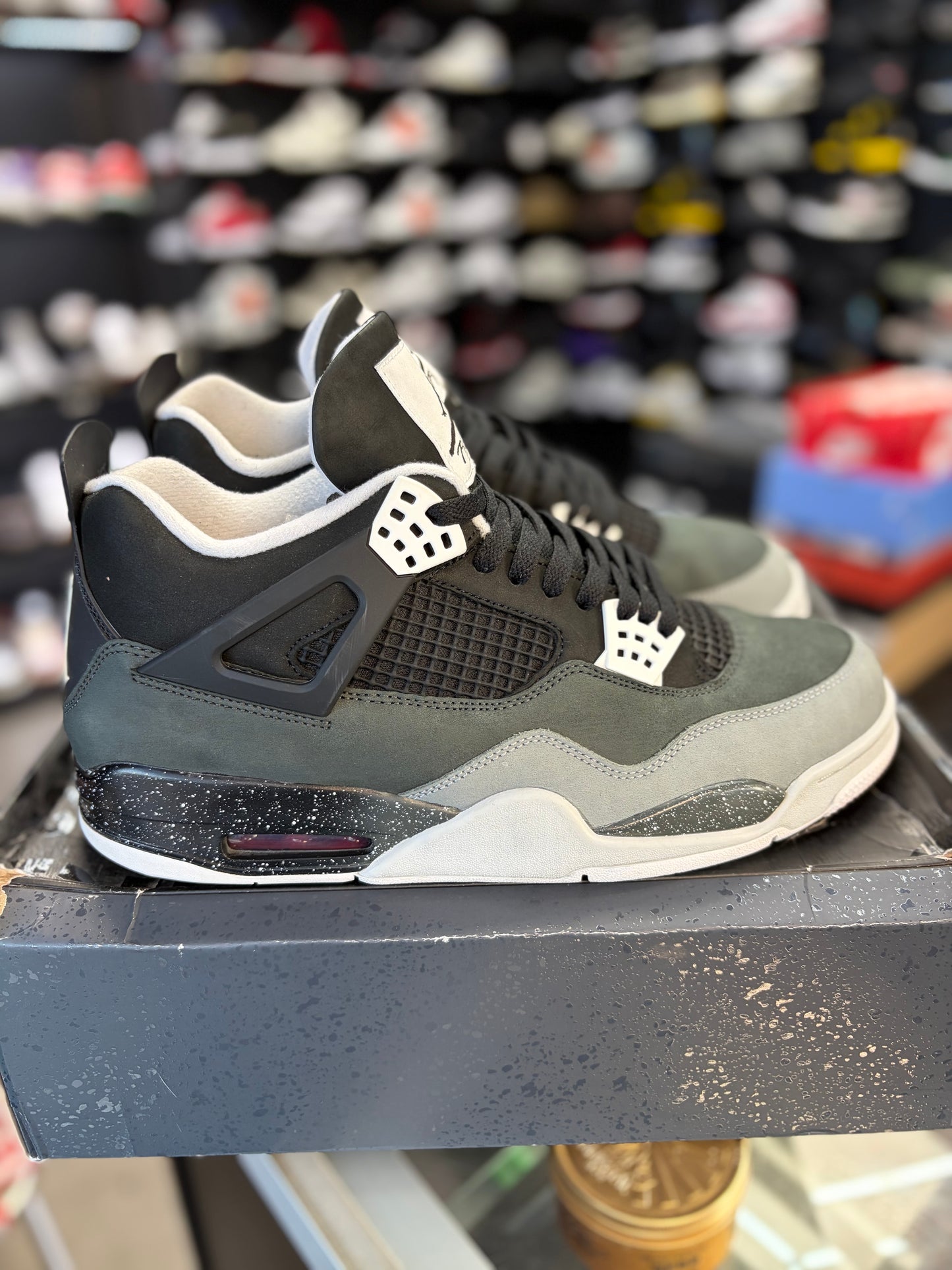 Jordan 4 “Fear” Size 13