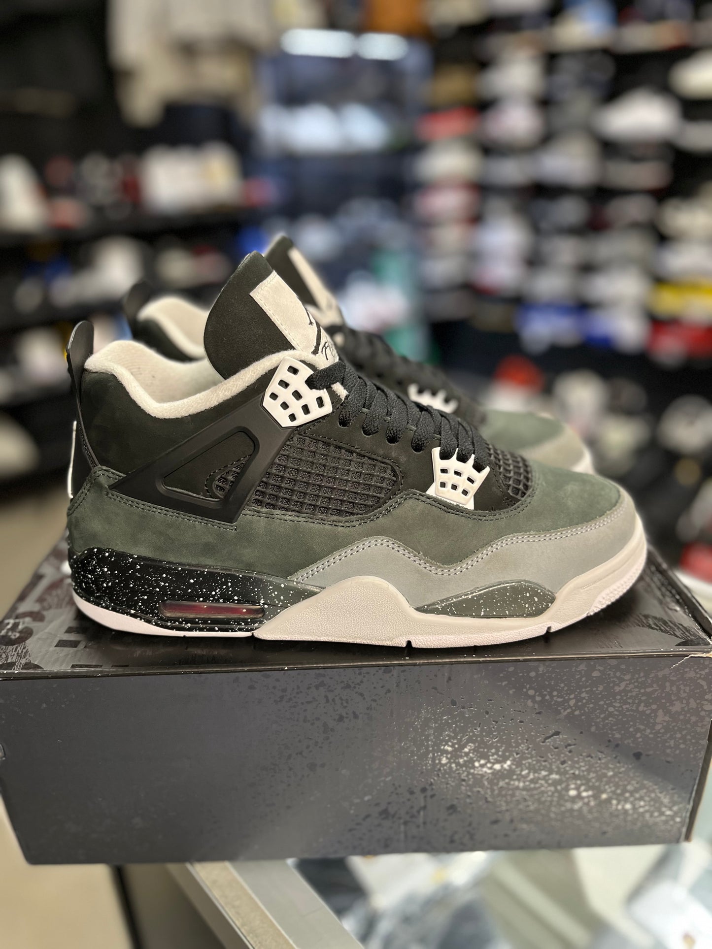 Jordan 4 “Fear” Size 10