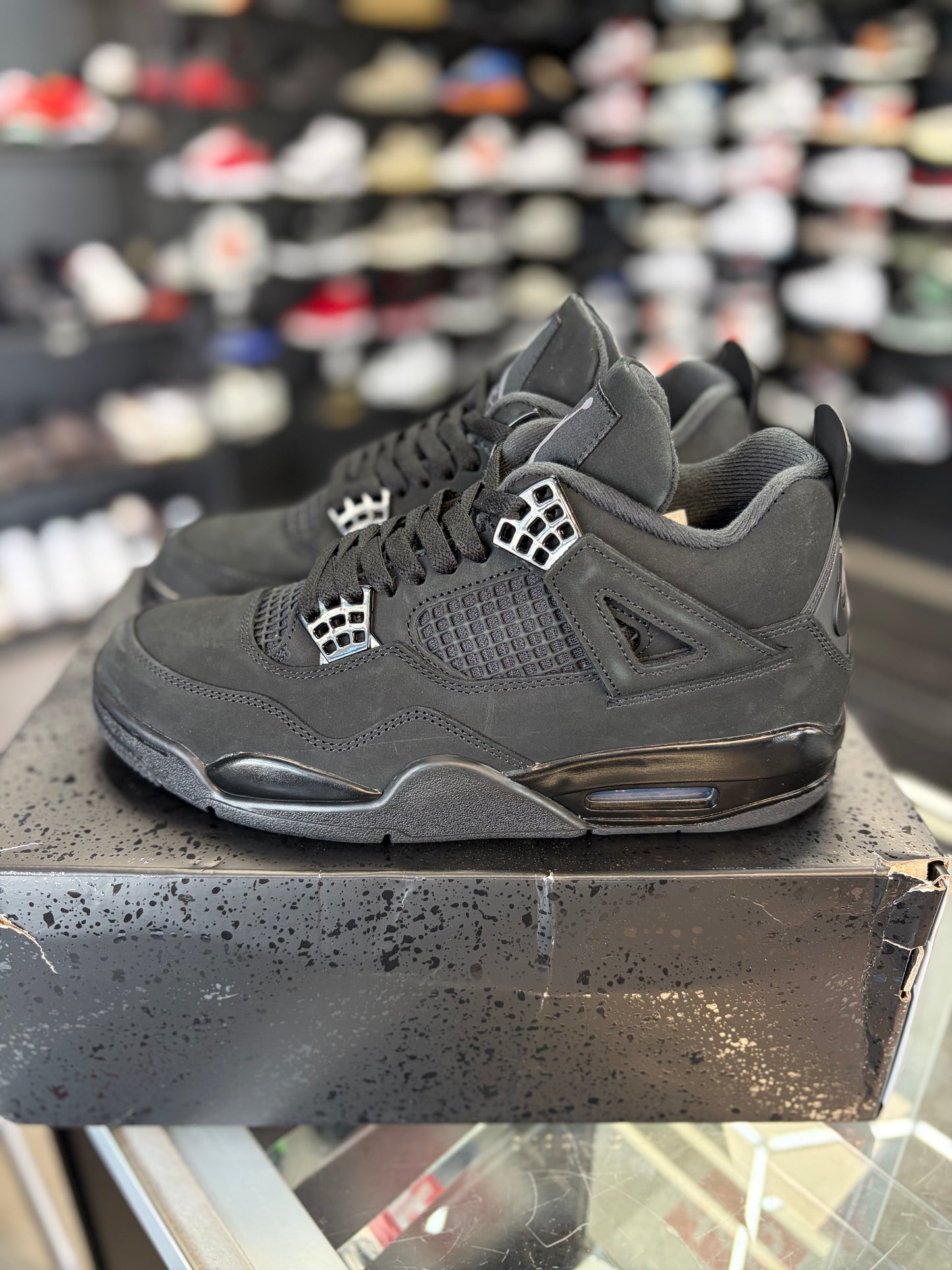 Jordan 4 “Black Cat” (2025) Size 8.5