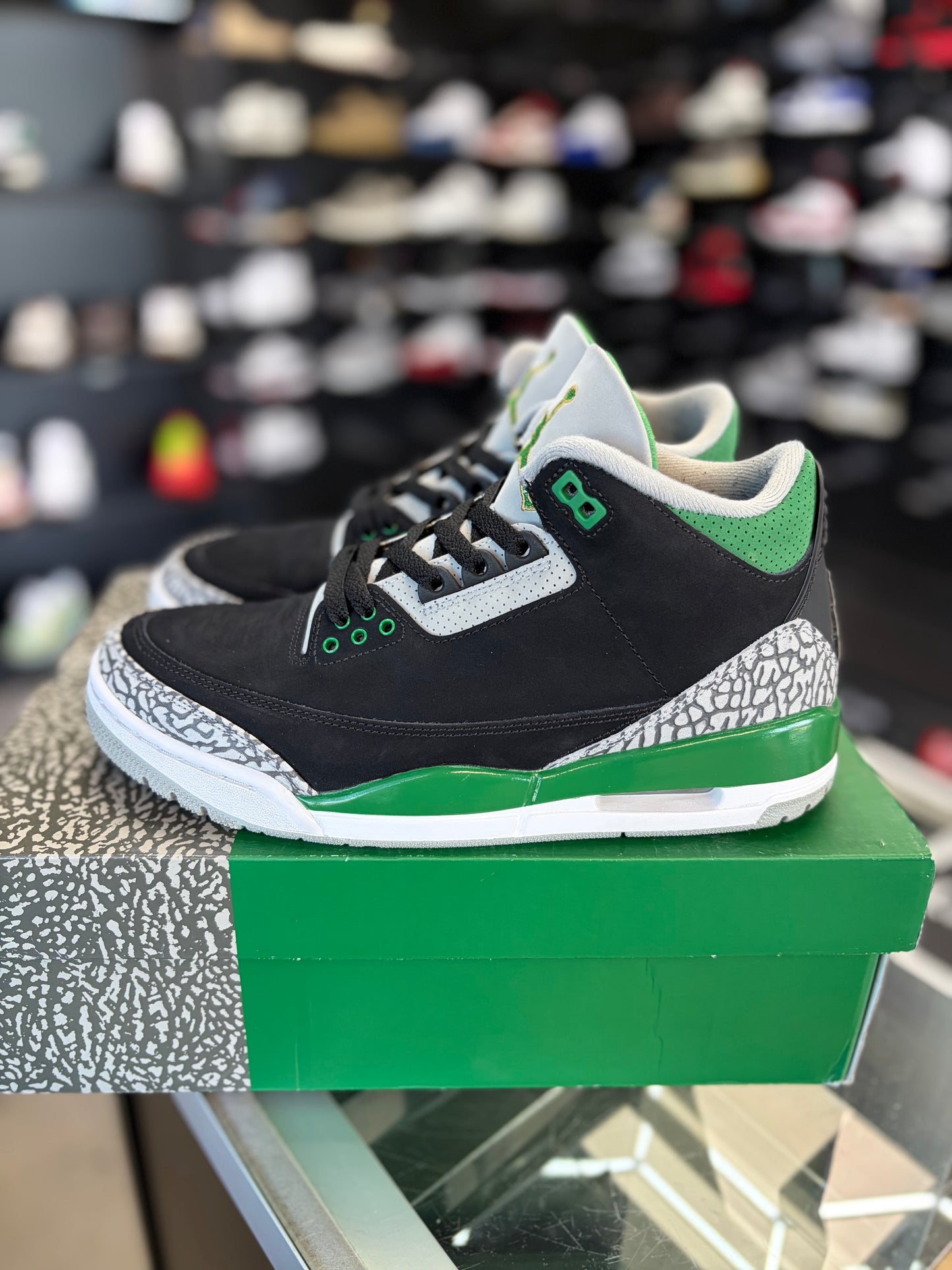 Jordan 3 “Pine Green” Size 8
