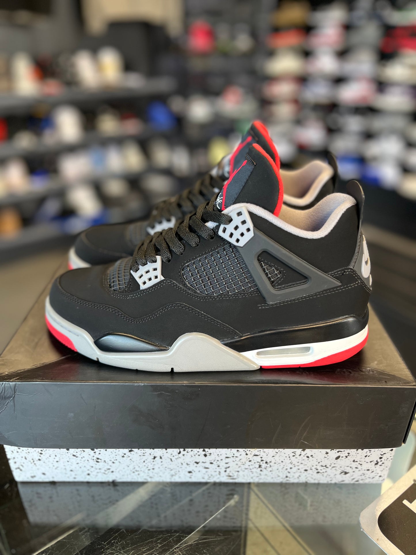 Jordan 4 “Bred” (2019) Size 8.5