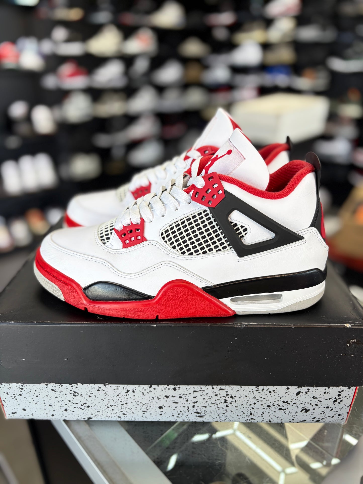 Jordan 4 “Fire Red” (2020) Size 8