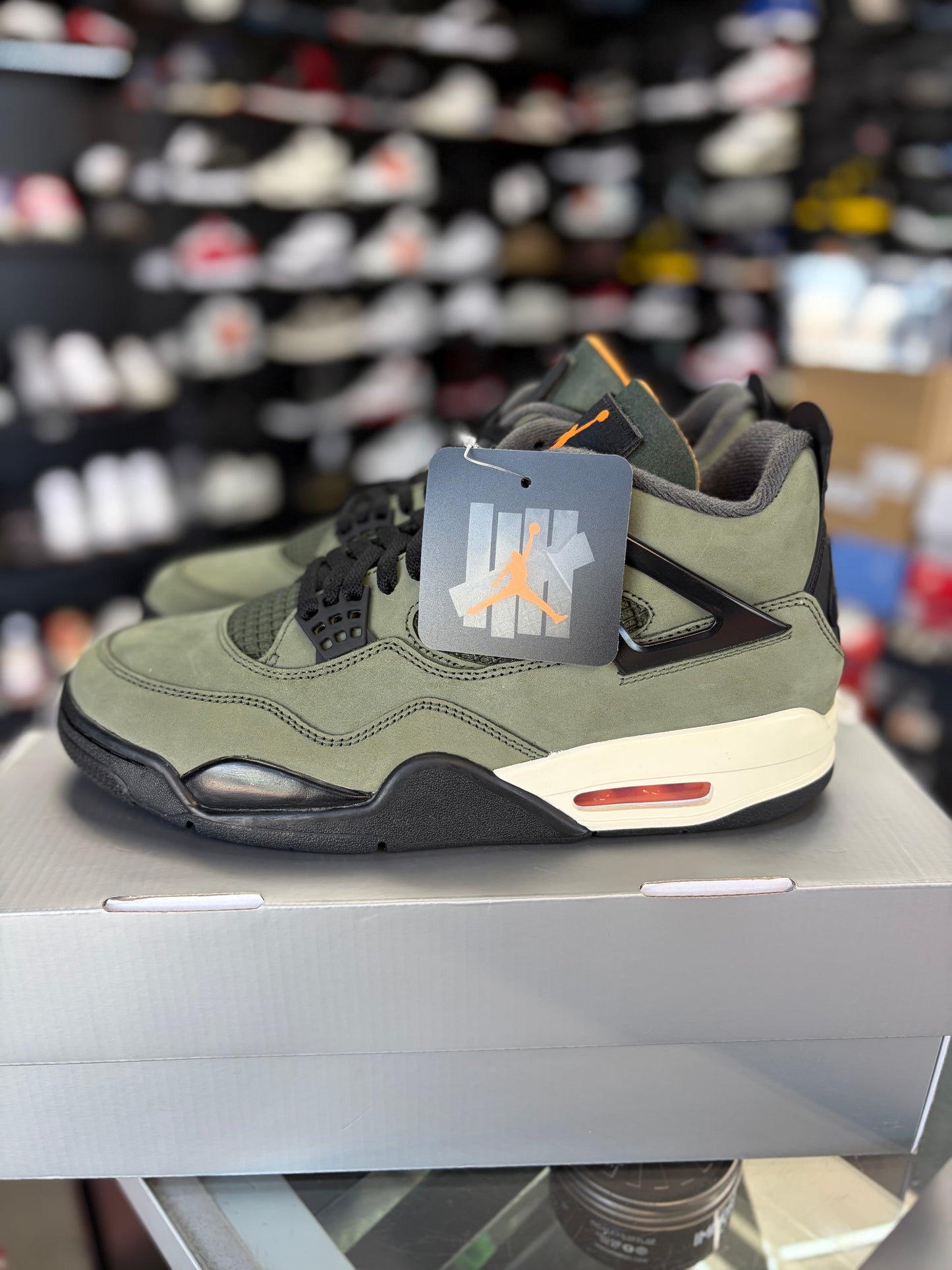 Jordan 4 “Undefeated” Size 9.5