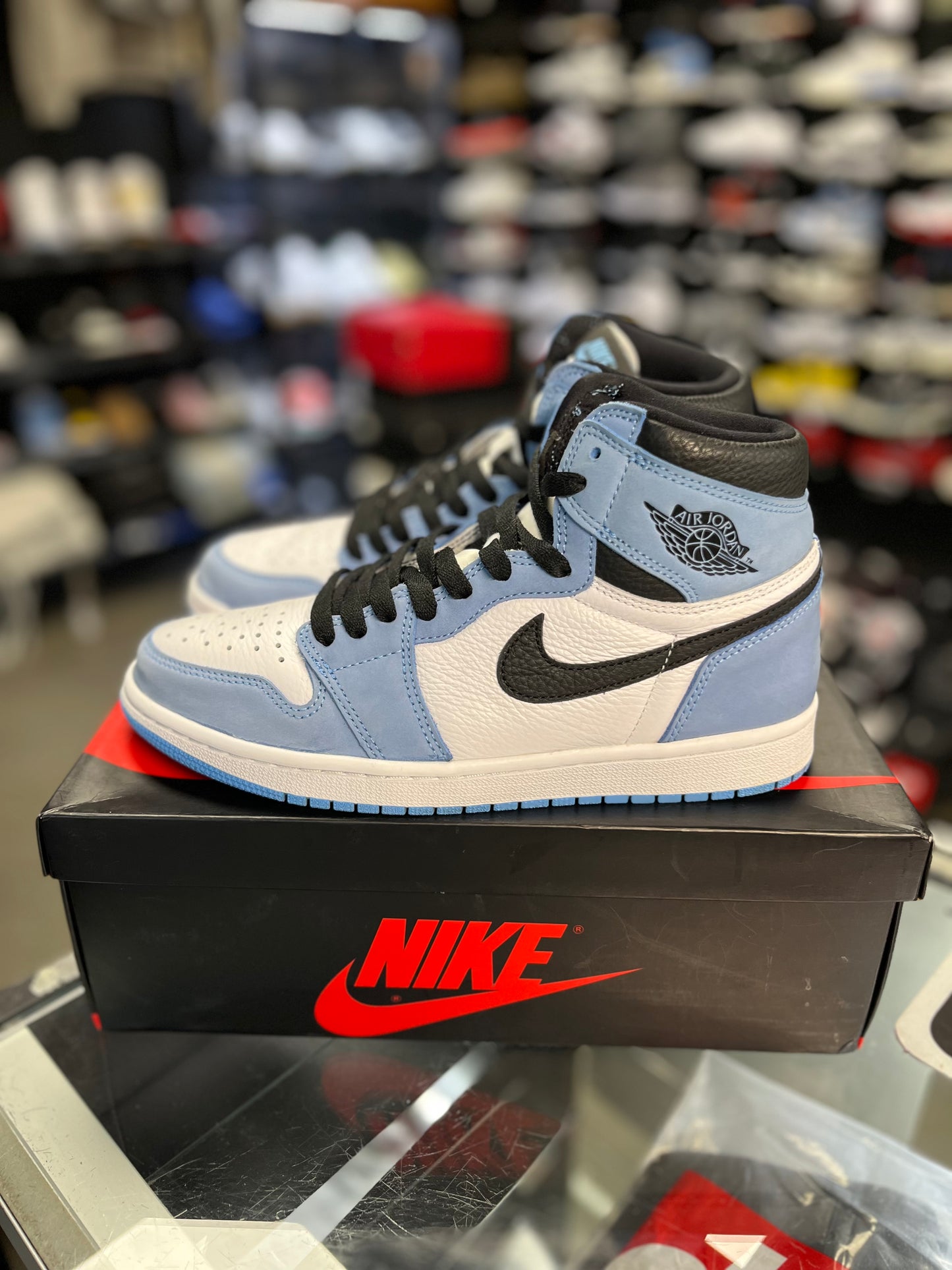 Jordan 1 “University Blue” Size 8.5