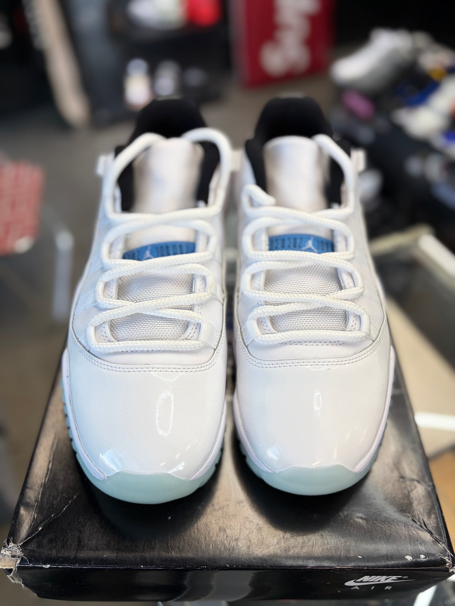 Jordan 11 Low “Legend Blue” Size 9.5